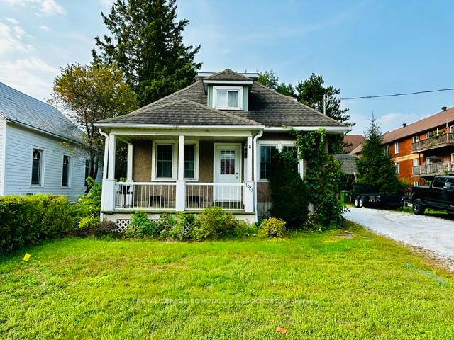 Photo of 1028 Pembroke Street E