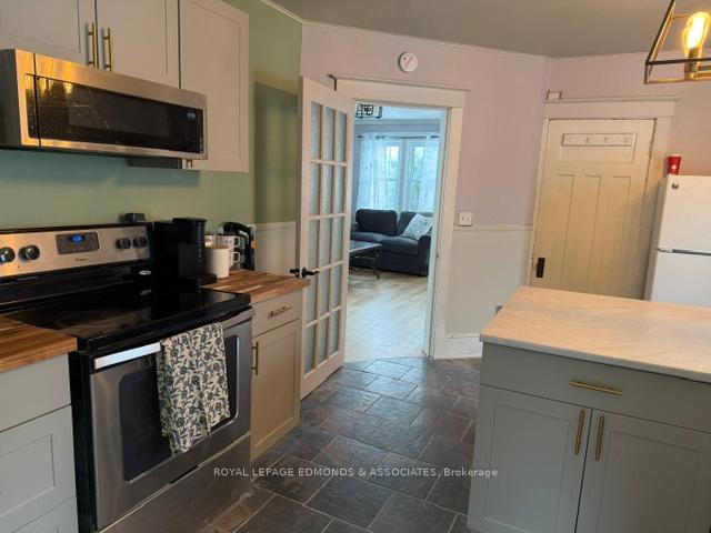 Photo 5 of 1028 Pembroke Street E, Pembroke, Pembroke — HOMEH