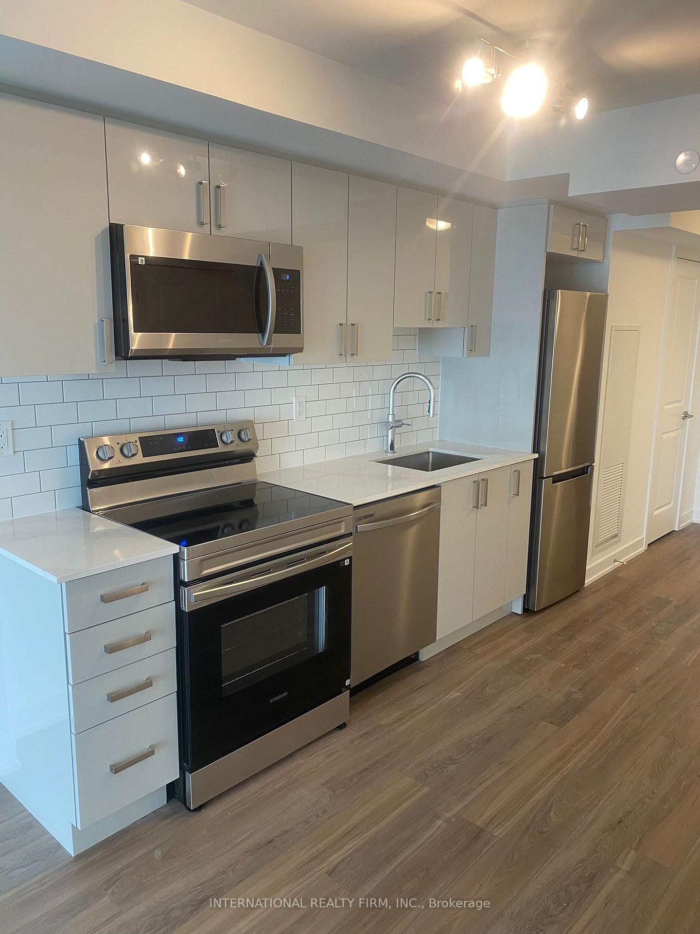 Photo 1 of Unit 1509, 1010 Sandy Beach Road, Pickering, Bay Ridges — HOMEH