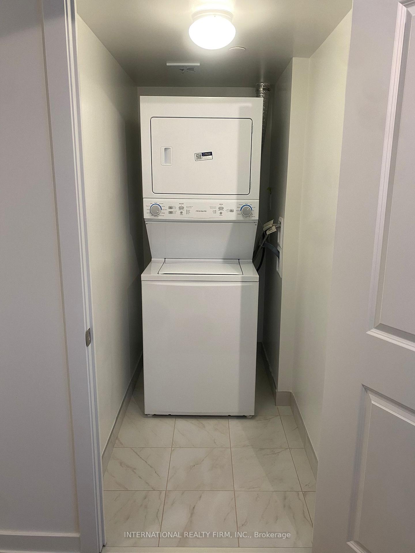 Photo 4 of Unit 1509, 1010 Sandy Beach Road, Pickering, Bay Ridges — HOMEH