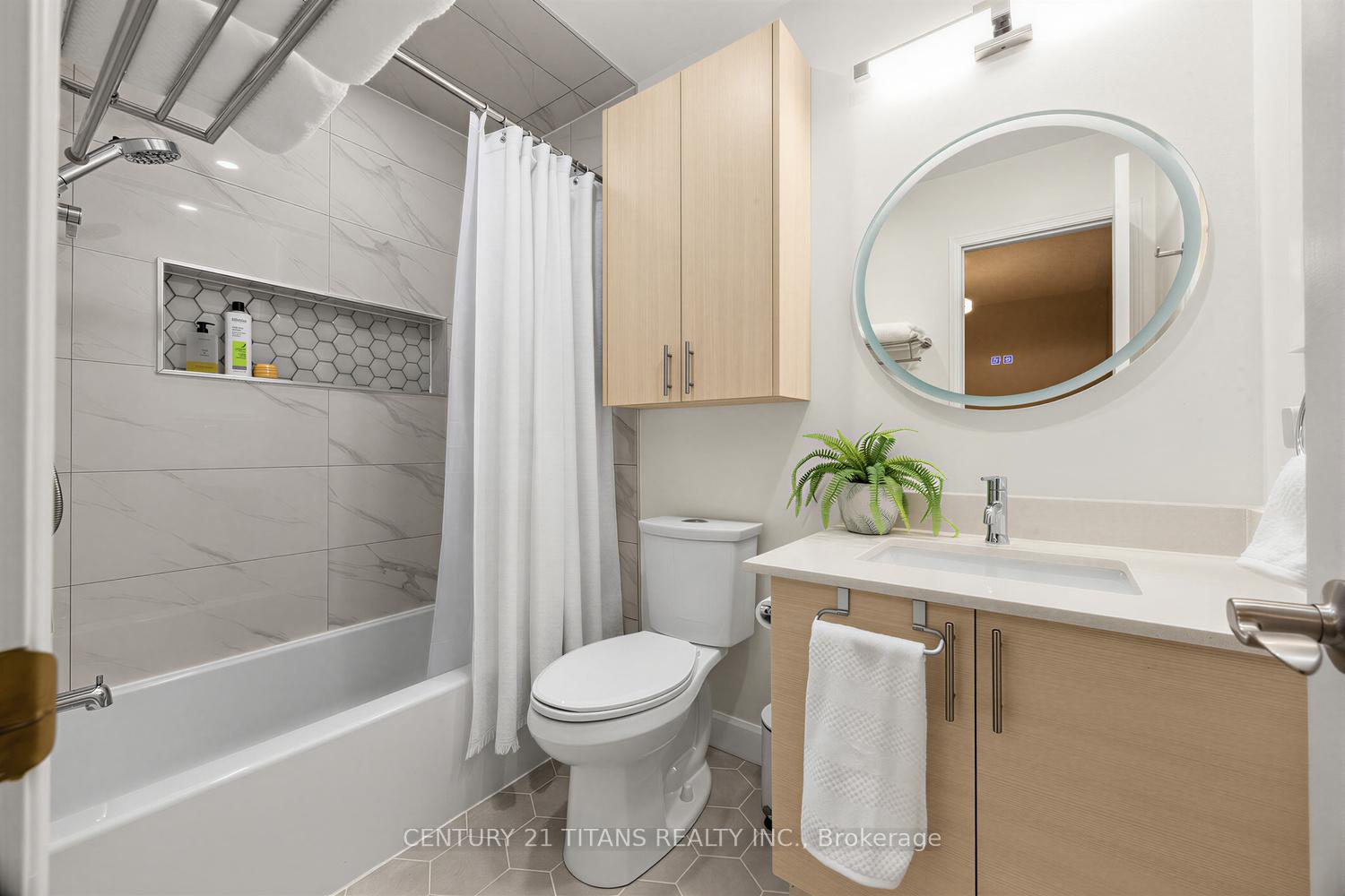 Photo 12 of 6 Mcgonigal Lane, Ajax, Central — HOMEH