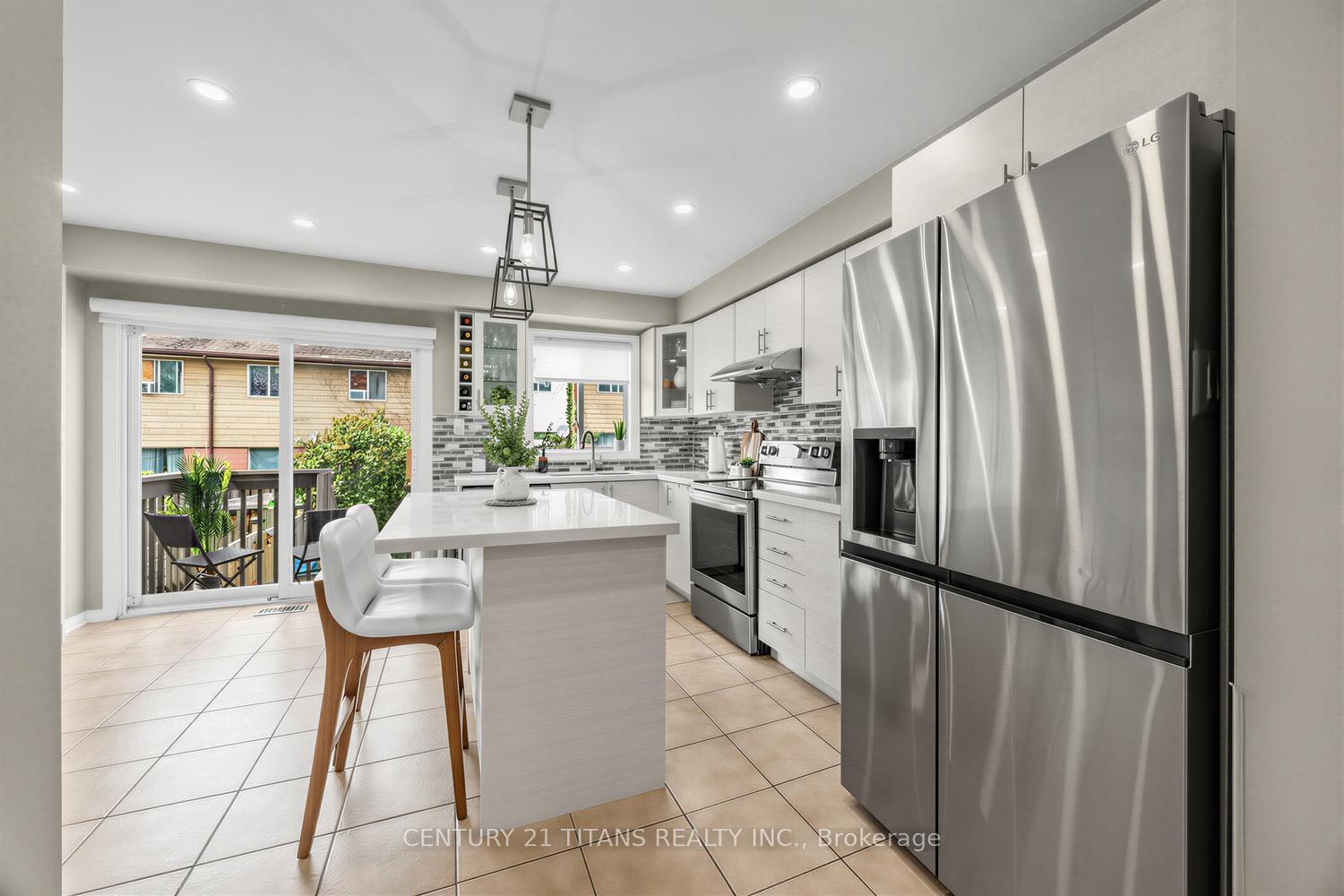 Photo 19 of 6 Mcgonigal Lane, Ajax, Central — HOMEH
