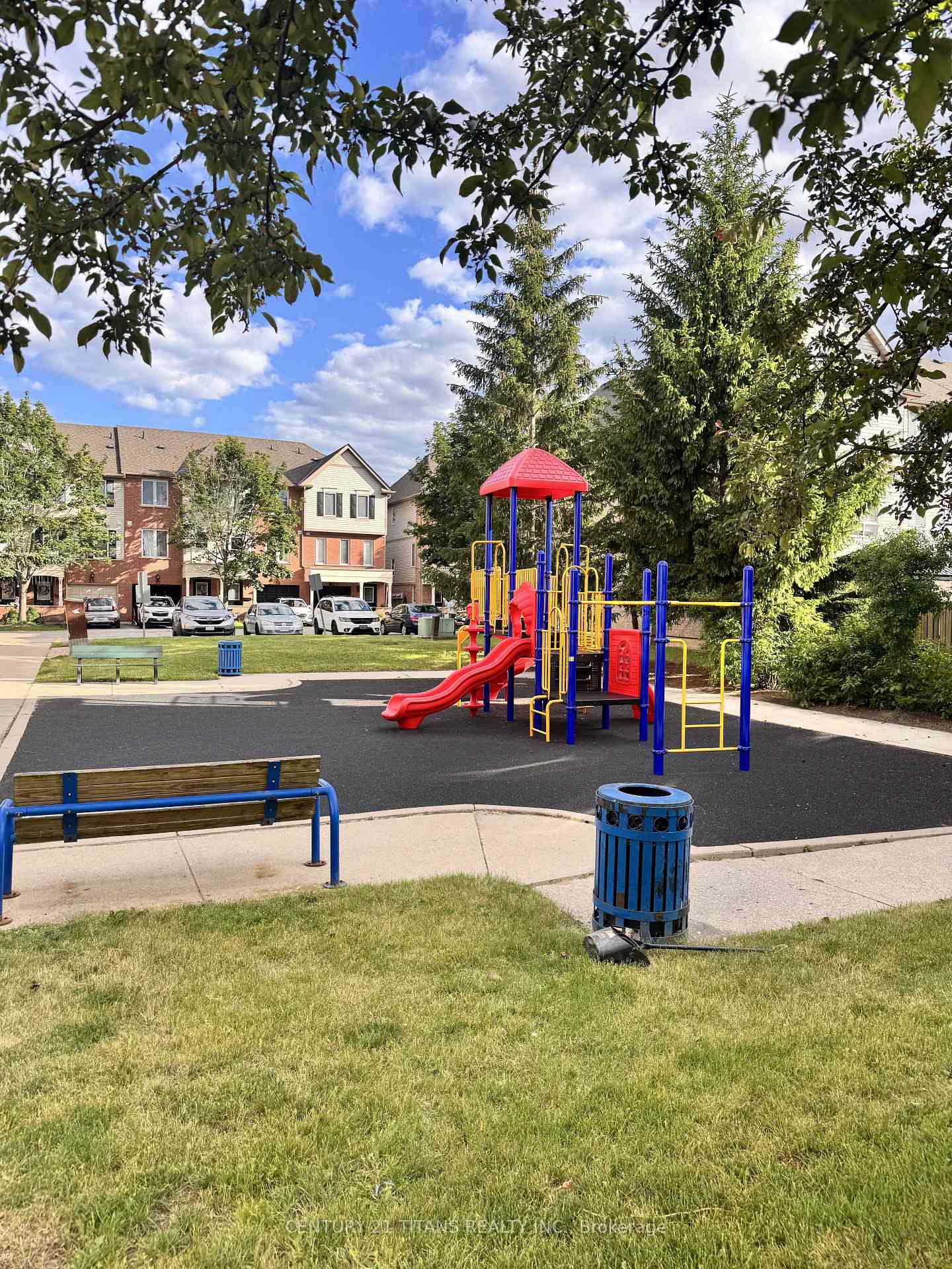 Photo 35 of 6 Mcgonigal Lane, Ajax, Central — HOMEH