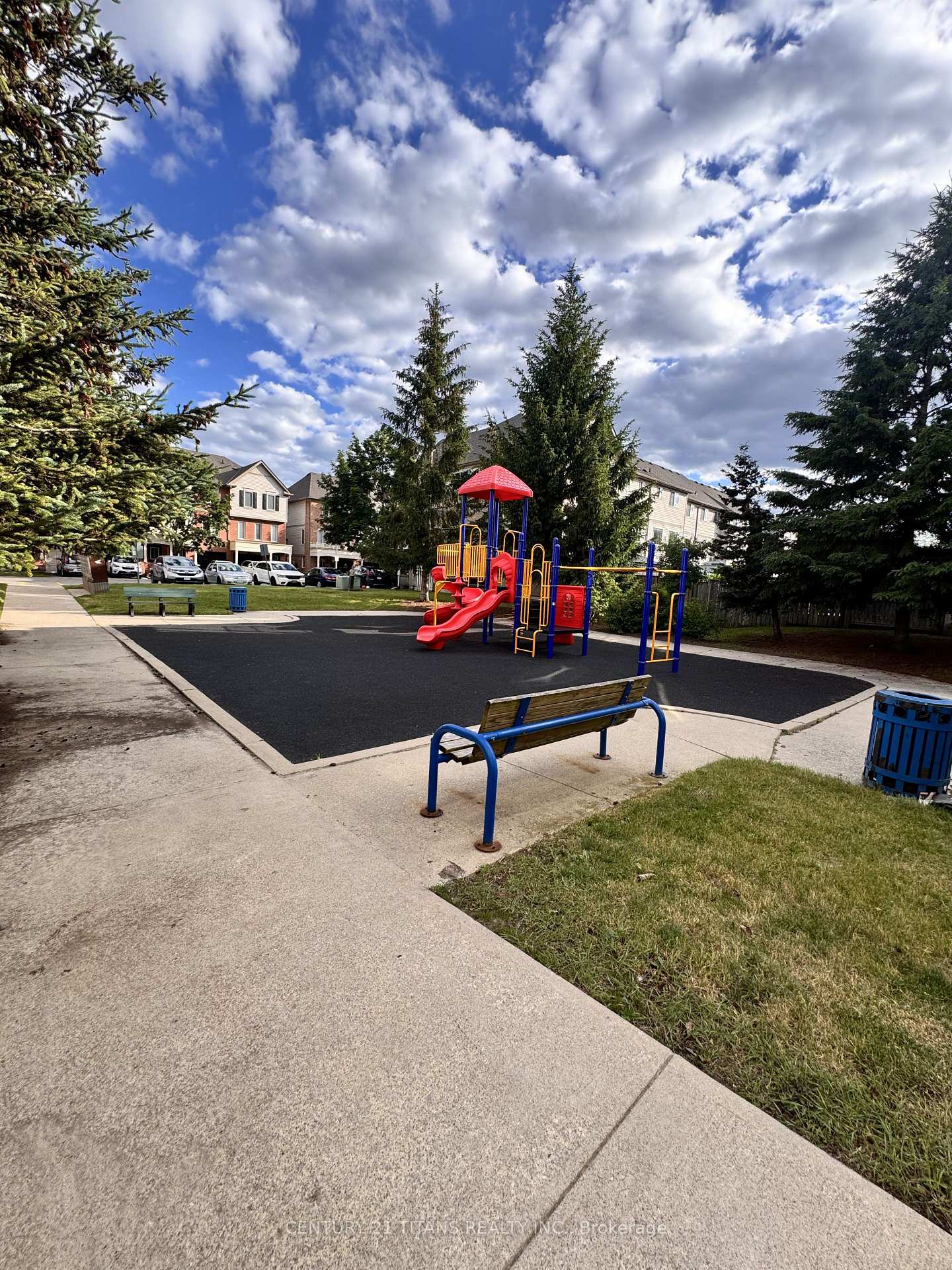 Photo 37 of 6 Mcgonigal Lane, Ajax, Central — HOMEH