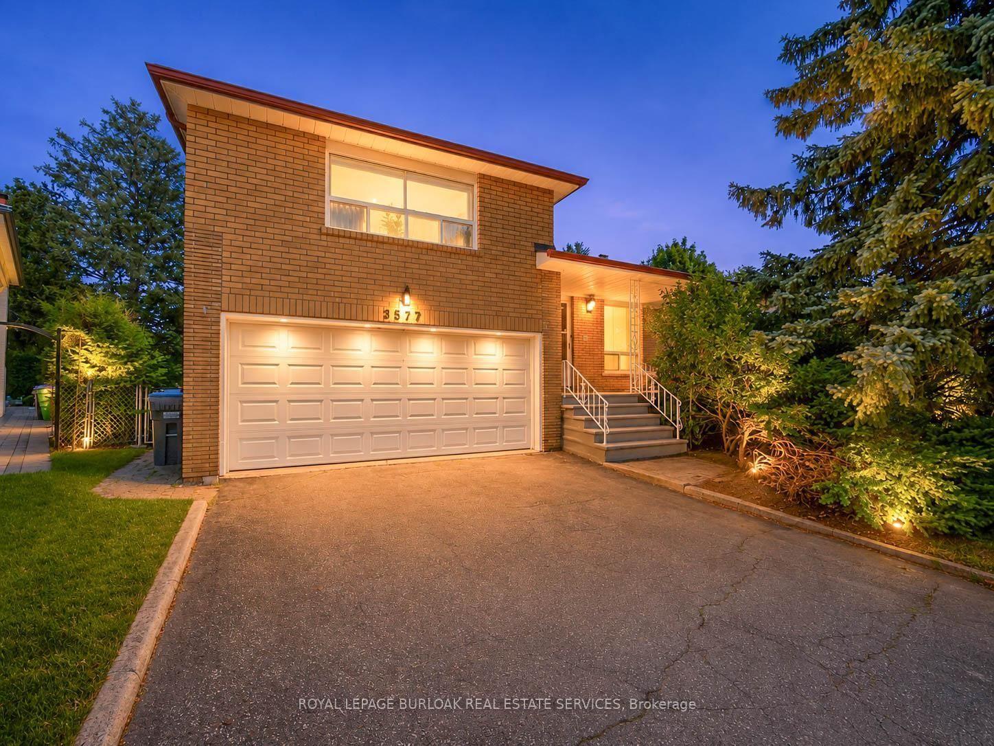 Photo 1 of 3577 Bluestream Crescent, Mississauga, Applewood — HOMEH
