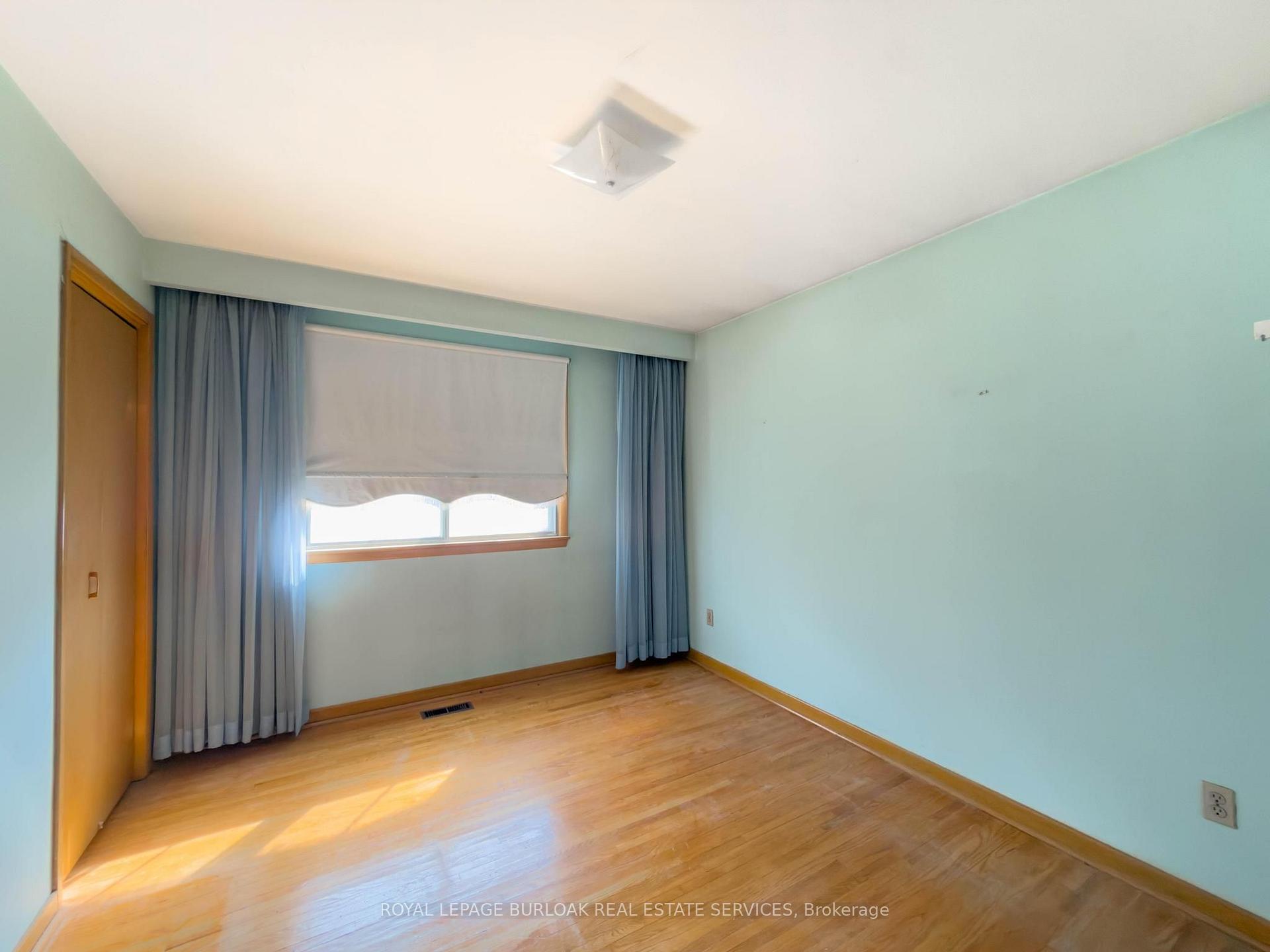 Photo 29 of 3577 Bluestream Crescent, Mississauga, Applewood — HOMEH