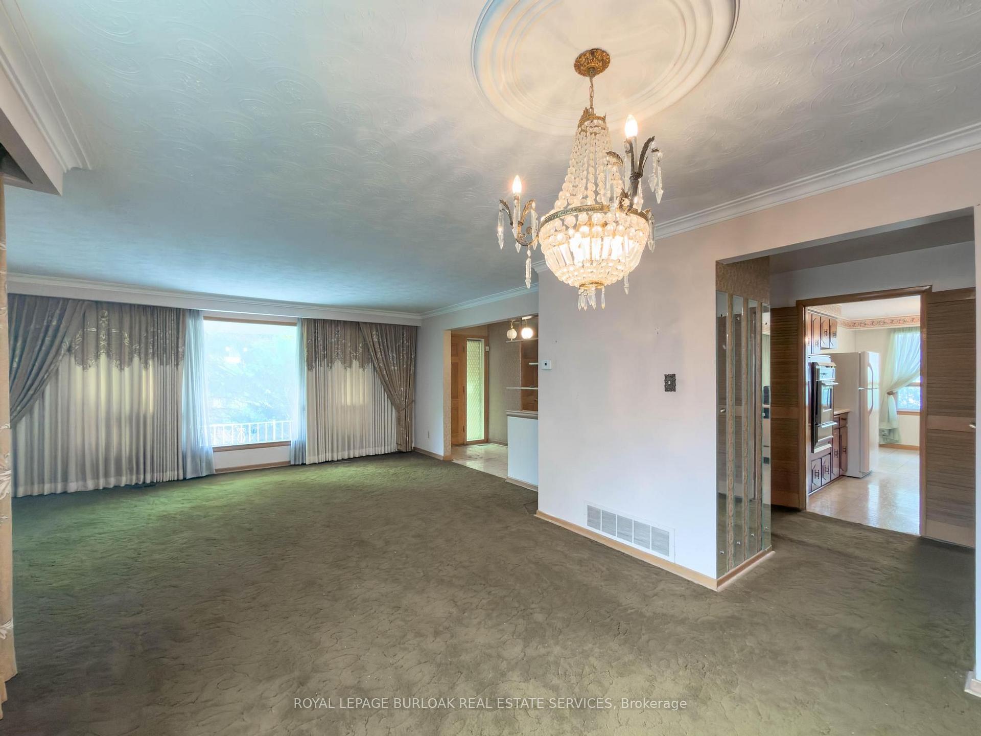 Photo 33 of 3577 Bluestream Crescent, Mississauga, Applewood — HOMEH