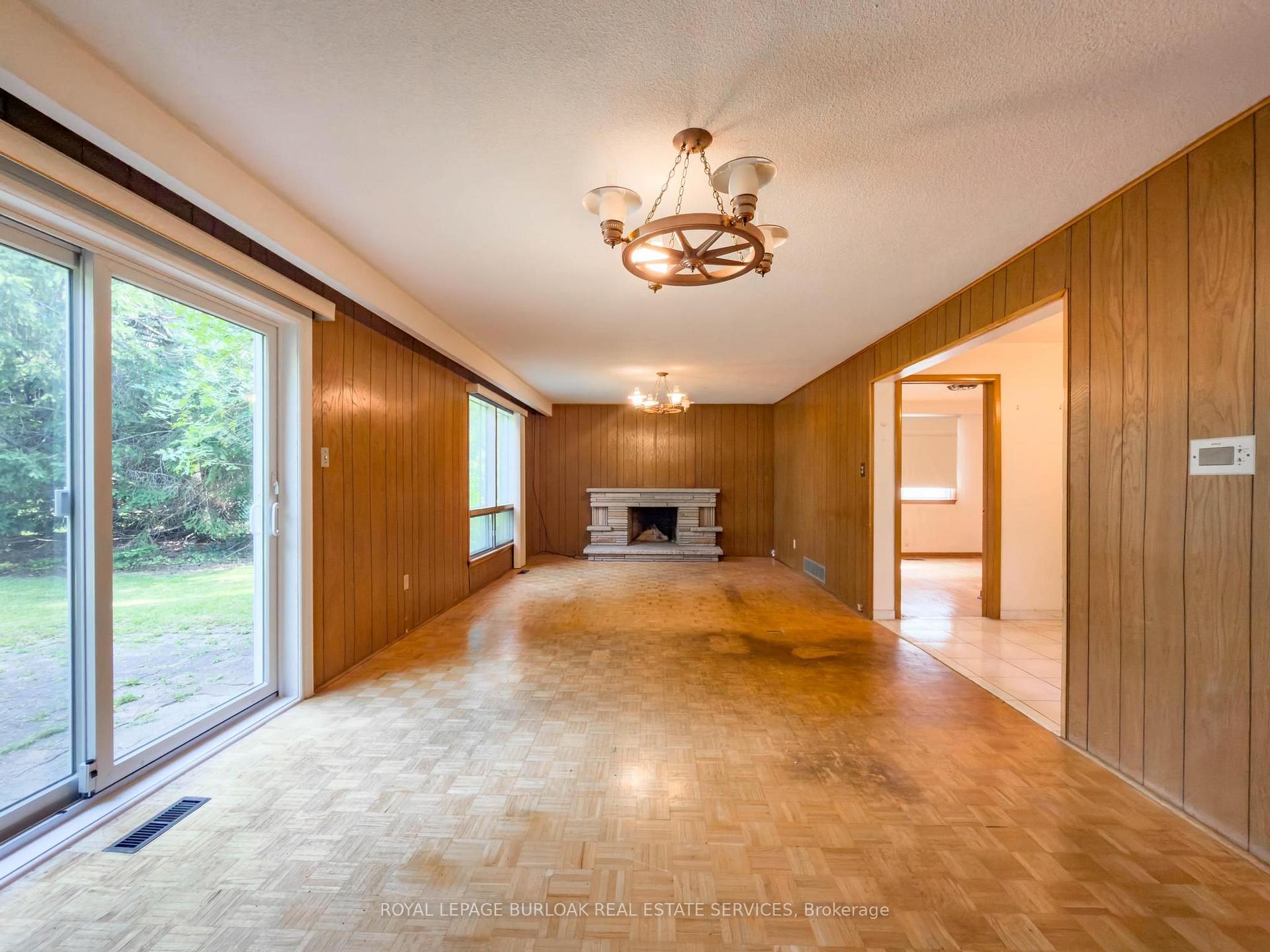 Photo 35 of 3577 Bluestream Crescent, Mississauga, Applewood — HOMEH