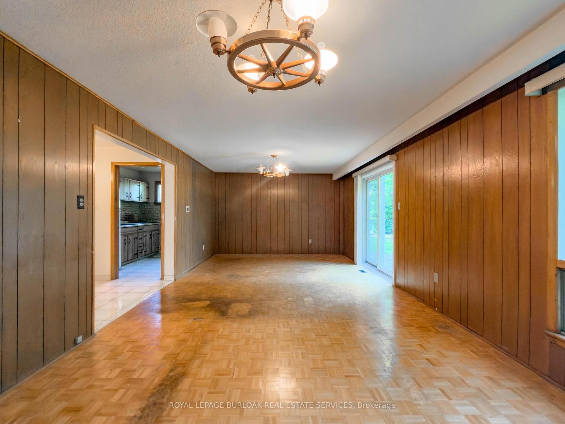 Photo 36 of 3577 Bluestream Crescent, Mississauga, Applewood — HOMEH