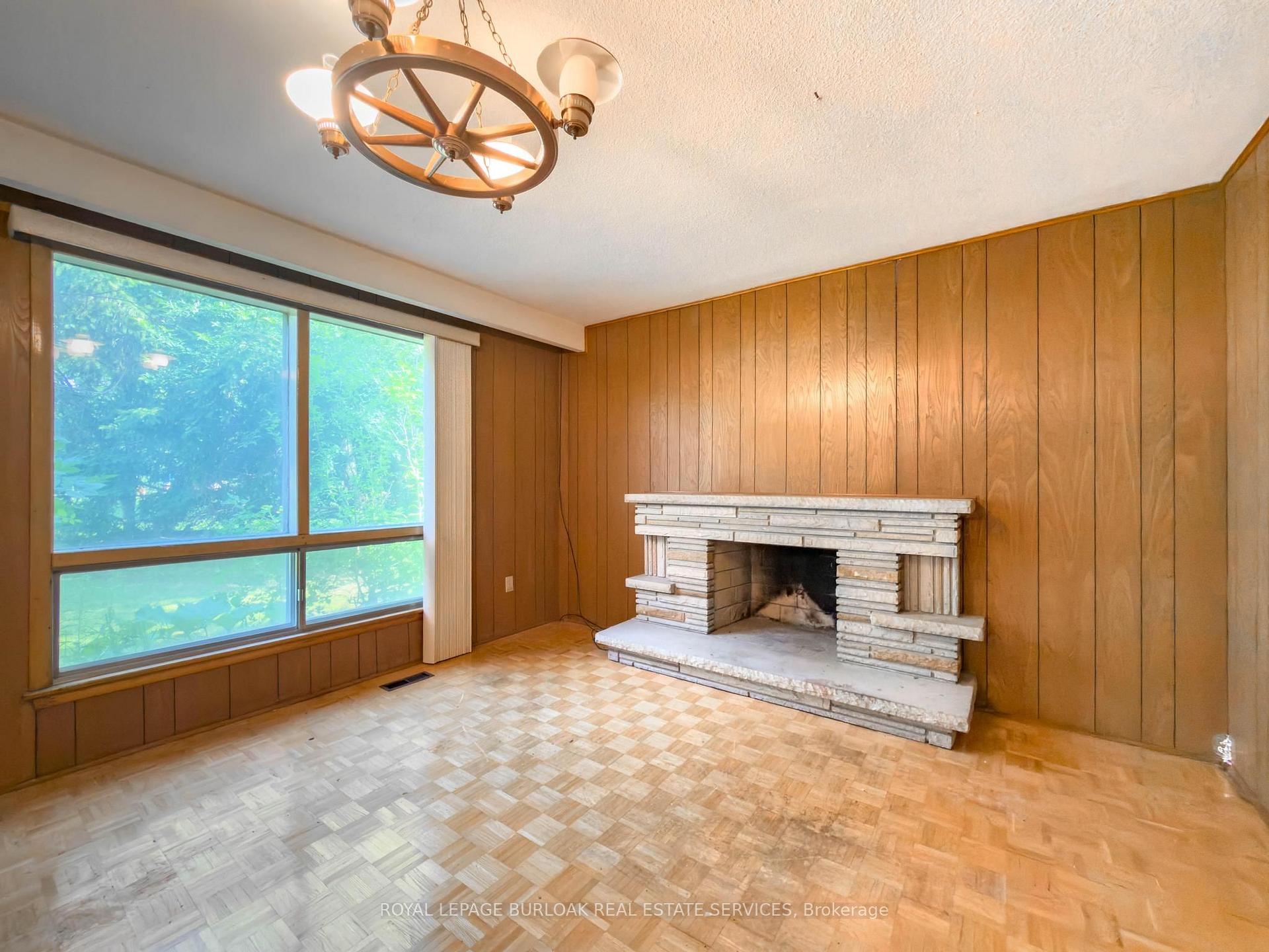 Photo 37 of 3577 Bluestream Crescent, Mississauga, Applewood — HOMEH
