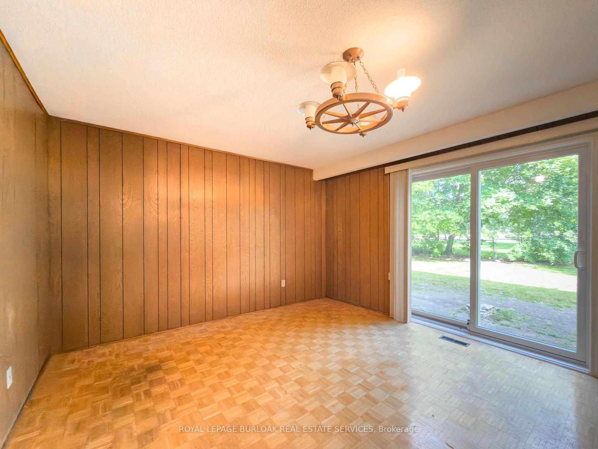 Photo 38 of 3577 Bluestream Crescent, Mississauga, Applewood — HOMEH