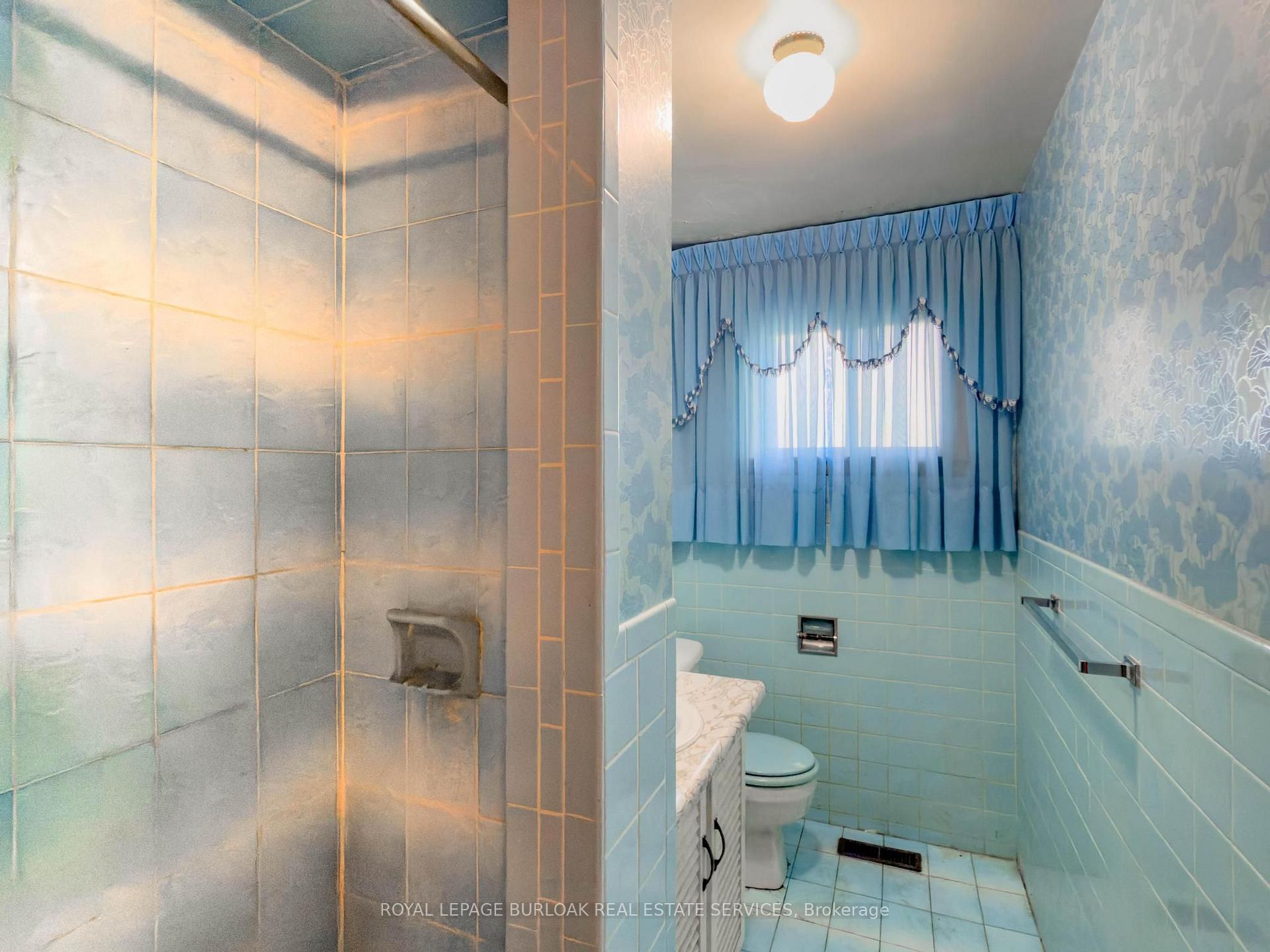Photo 40 of 3577 Bluestream Crescent, Mississauga, Applewood — HOMEH