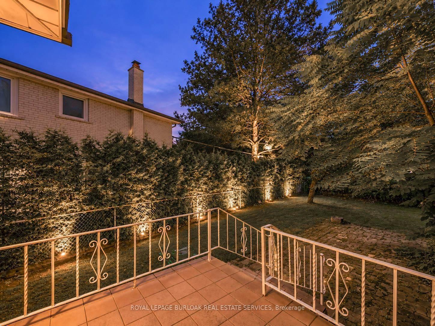 Photo 44 of 3577 Bluestream Crescent, Mississauga, Applewood — HOMEH