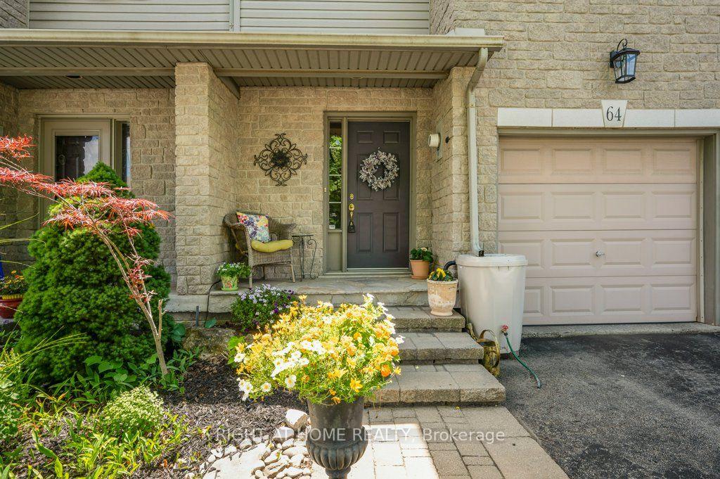 Photo 3 of 64 Foxborough Drive, Hamilton, Ancaster — HOMEH