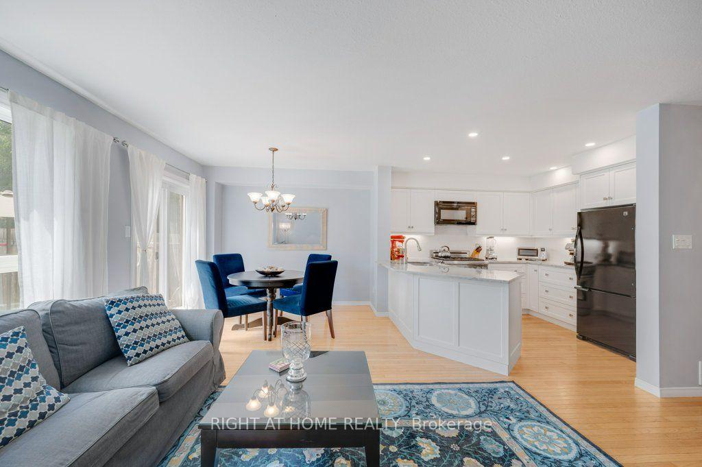 Photo 10 of 64 Foxborough Drive, Hamilton, Ancaster — HOMEH