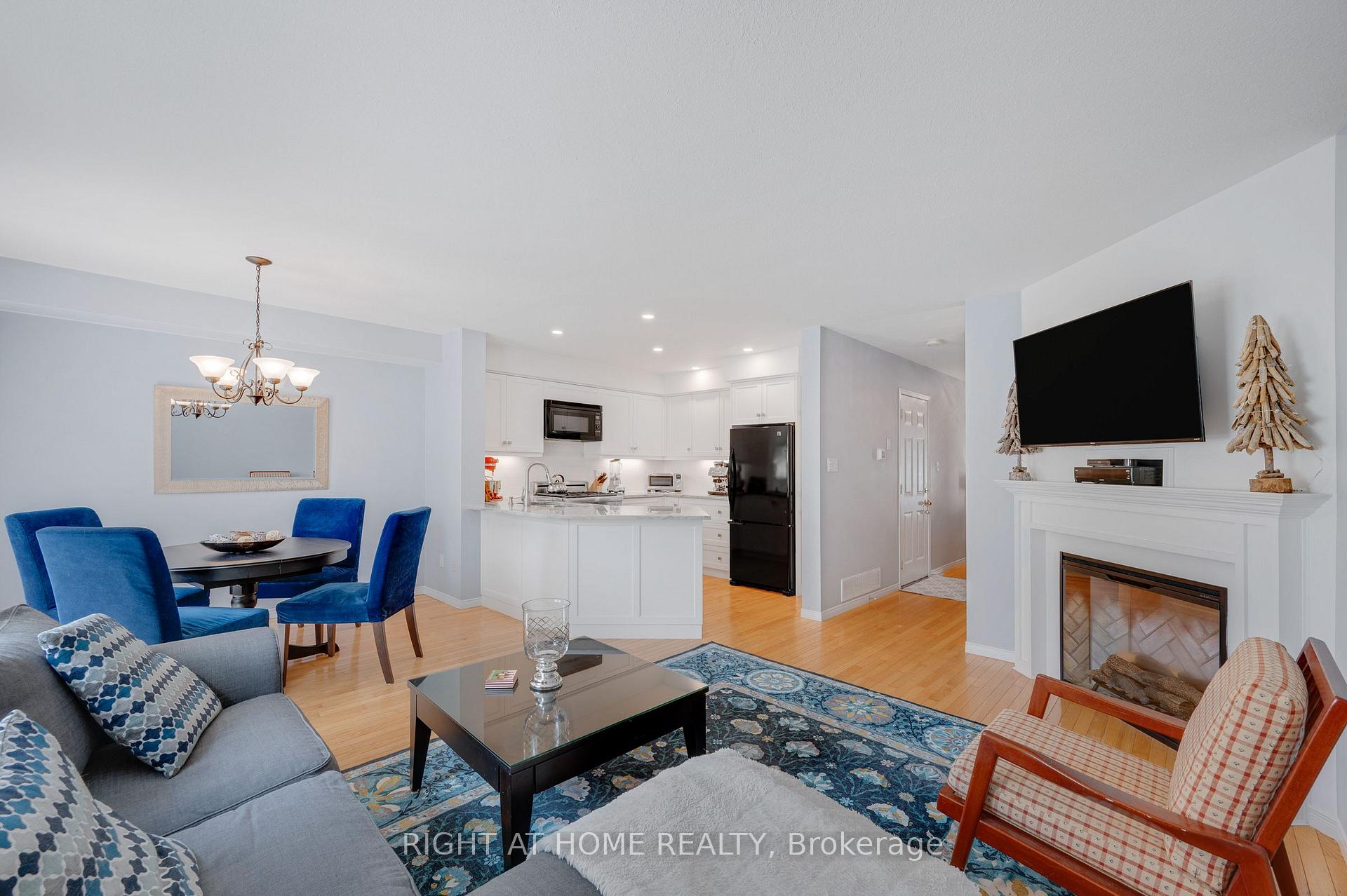 Photo 11 of 64 Foxborough Drive, Hamilton, Ancaster — HOMEH