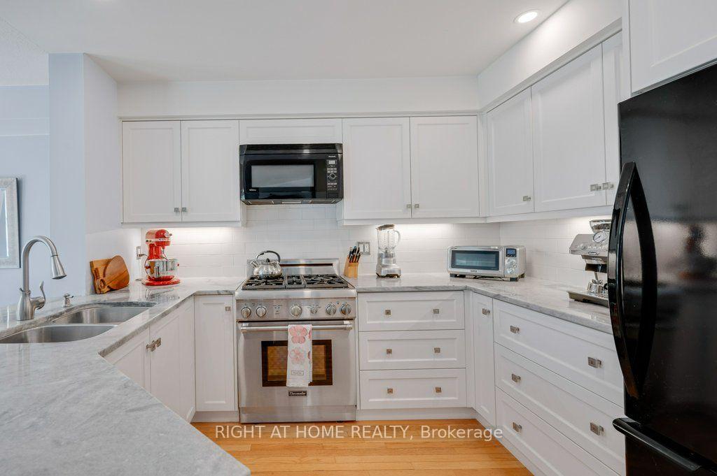 Photo 14 of 64 Foxborough Drive, Hamilton, Ancaster — HOMEH
