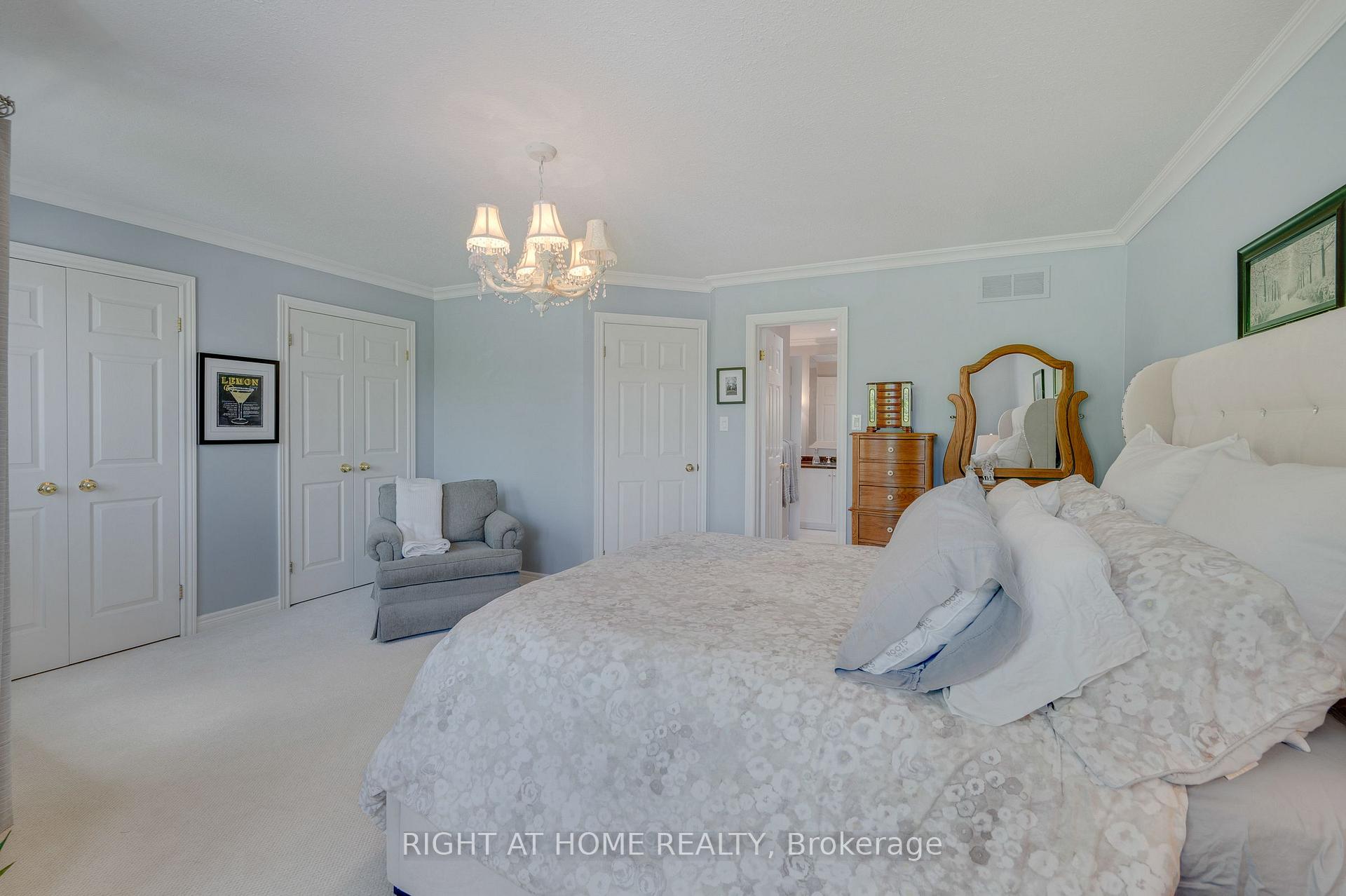 Photo 19 of 64 Foxborough Drive, Hamilton, Ancaster — HOMEH