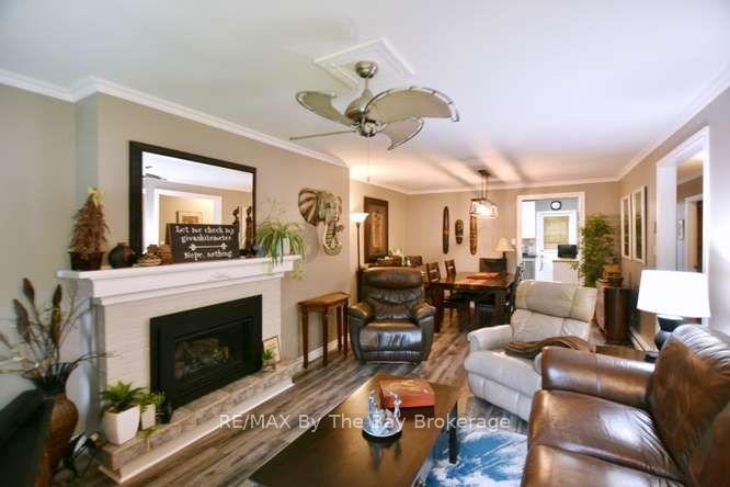 Photo 8 of 60 53rd Street S, Wasaga Beach — HOMEH