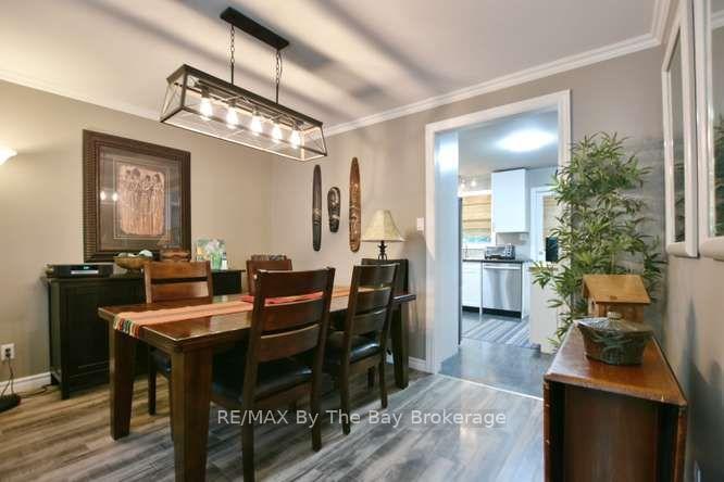 Photo 9 of 60 53rd Street S, Wasaga Beach — HOMEH