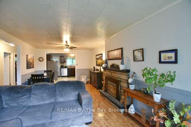 Photo 22 of 60 53rd Street S, Wasaga Beach — HOMEH