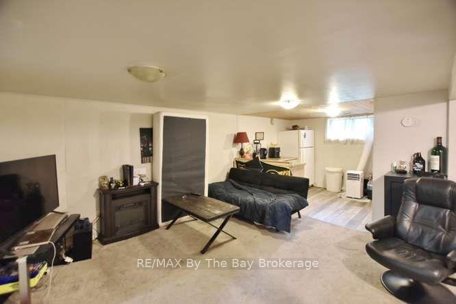 Photo 31 of 60 53rd Street S, Wasaga Beach — HOMEH