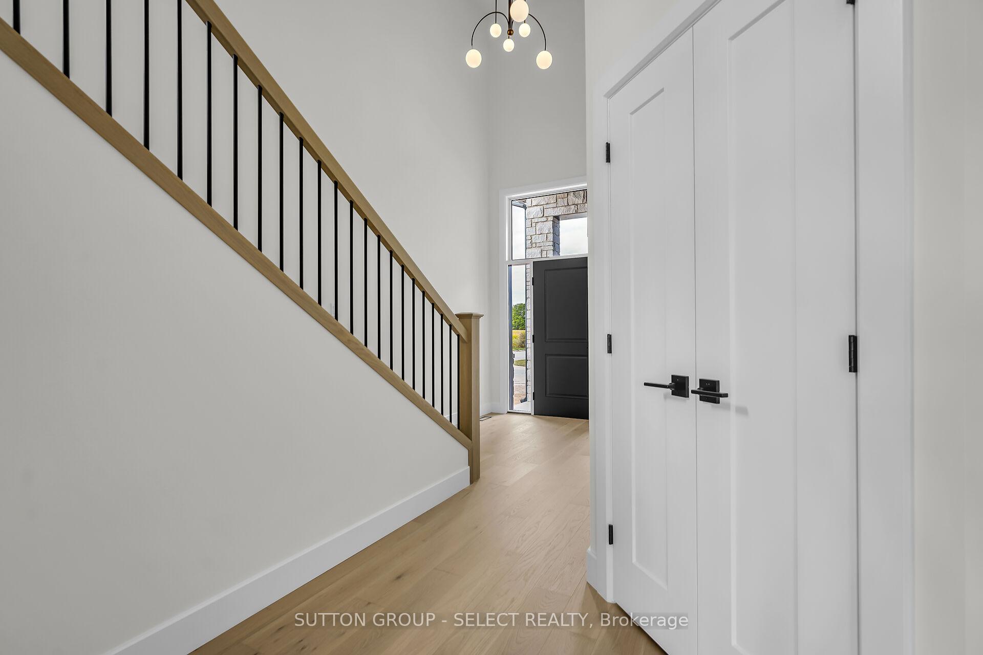 Photo 8 of 58 Briscoe Crescent, Strathroy-Caradoc, NE — HOMEH