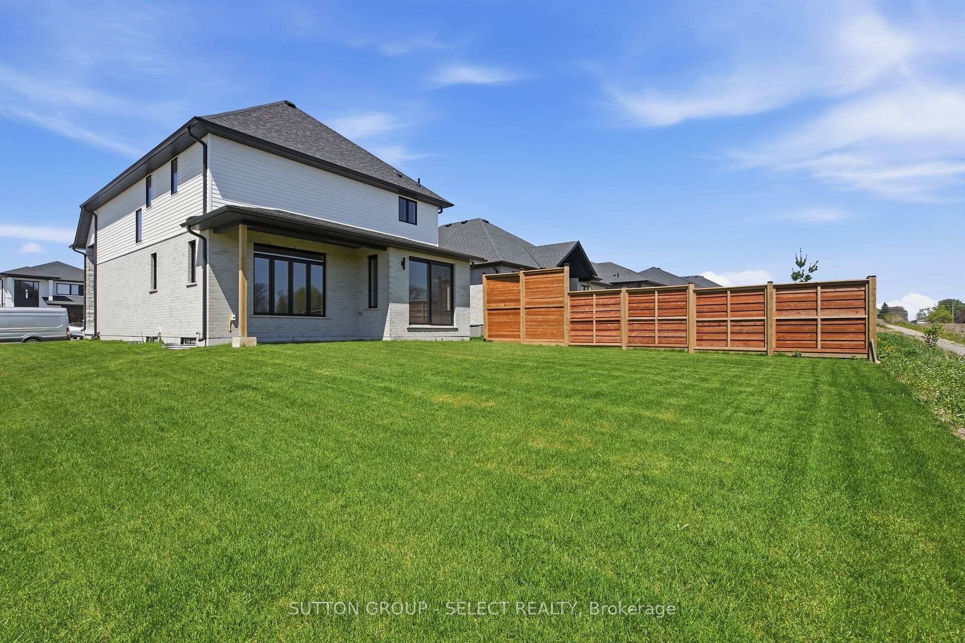 Photo 40 of 58 Briscoe Crescent, Strathroy-Caradoc, NE — HOMEH
