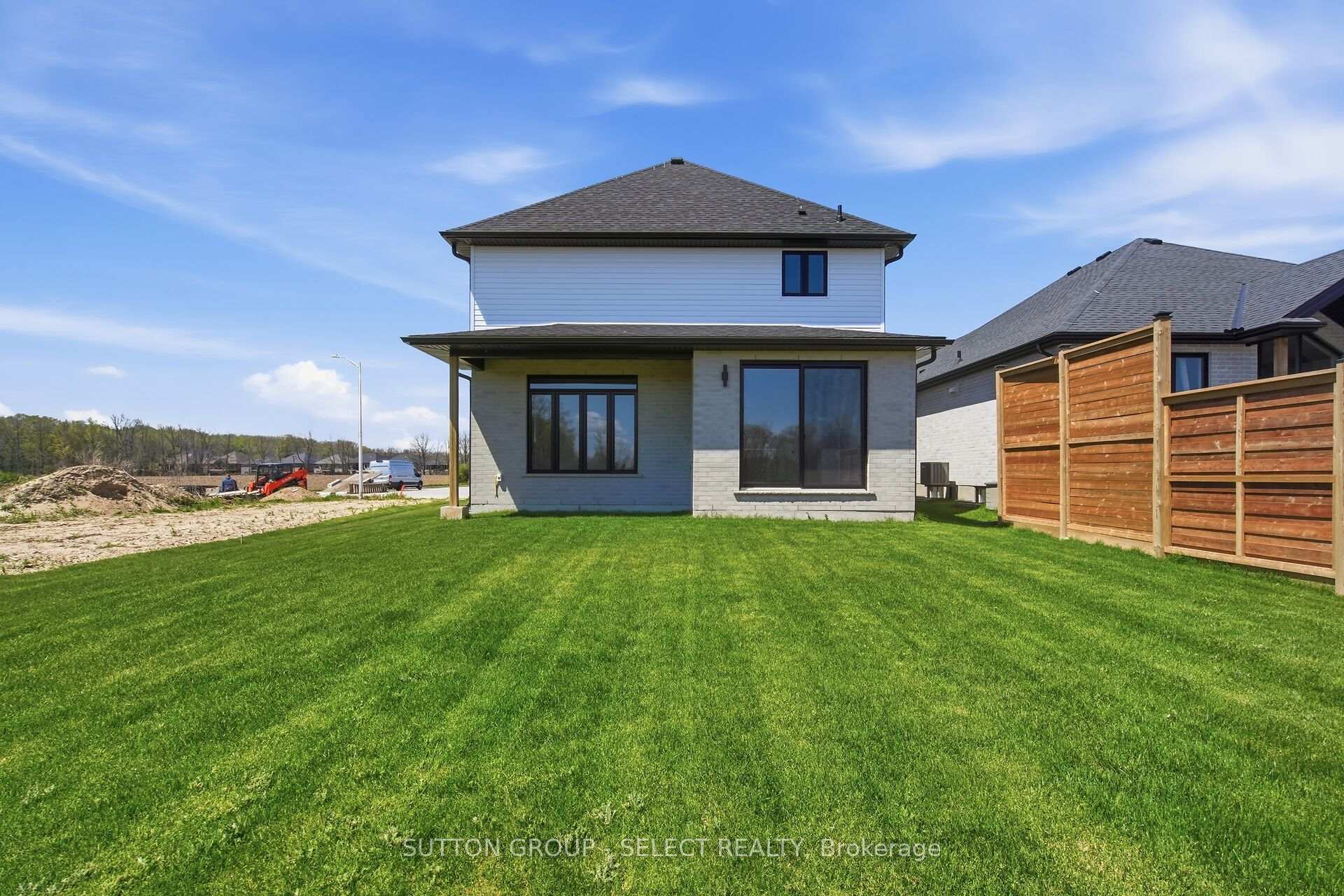 Photo 41 of 58 Briscoe Crescent, Strathroy-Caradoc, NE — HOMEH