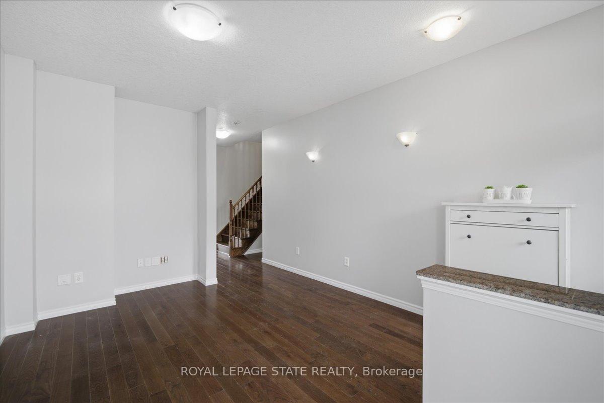 Photo 9 of 40 Whitwell Way, Hamilton, Binbrook — HOMEH