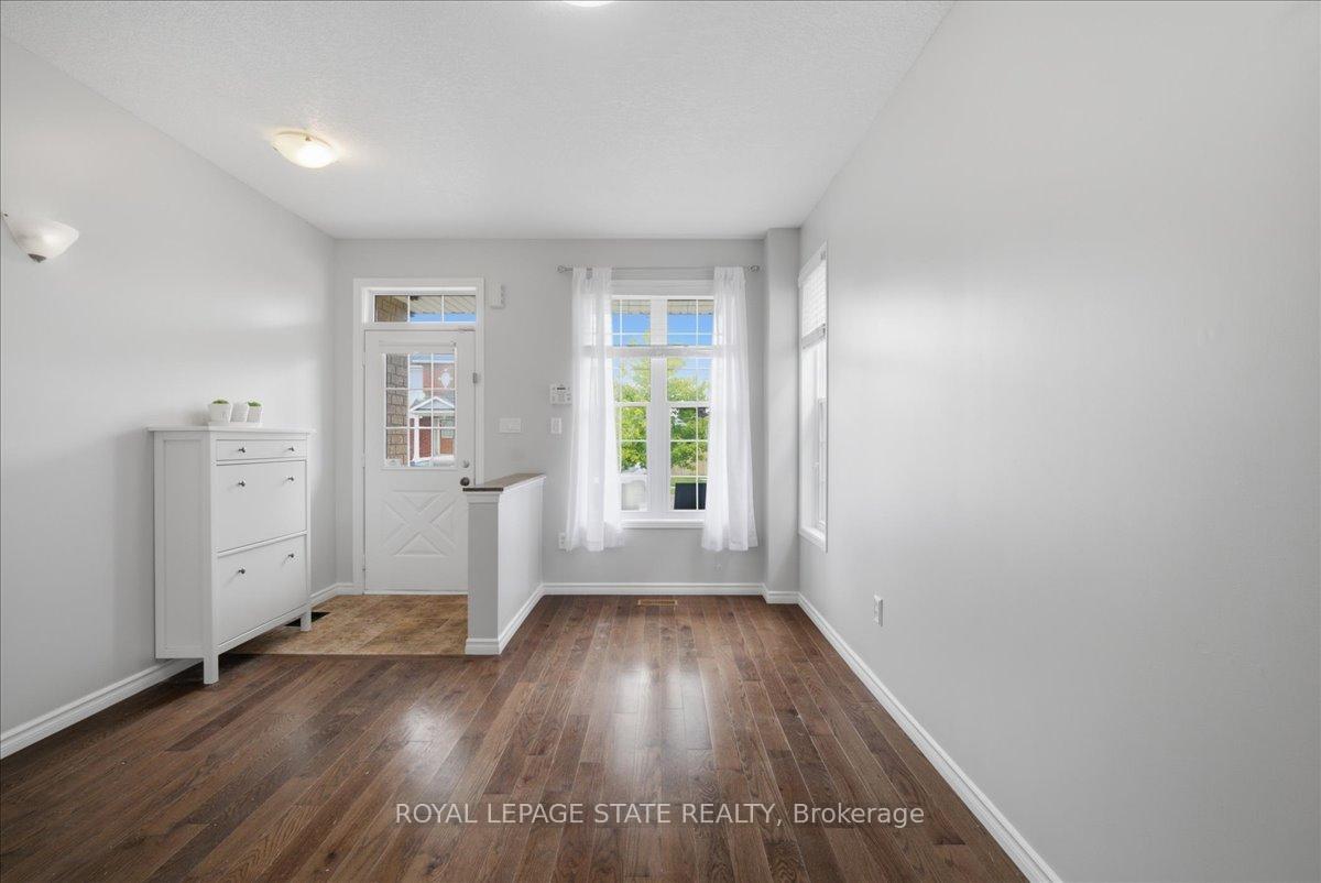 Photo 10 of 40 Whitwell Way, Hamilton, Binbrook — HOMEH