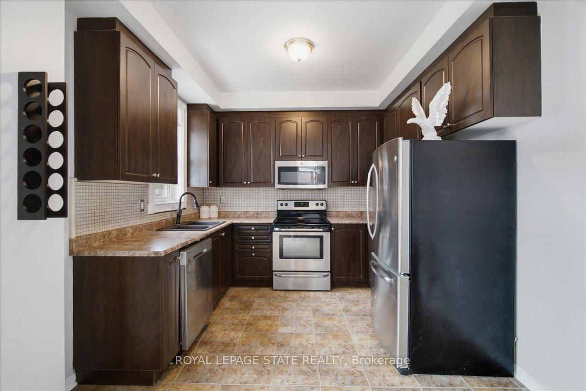 Photo 16 of 40 Whitwell Way, Hamilton, Binbrook — HOMEH