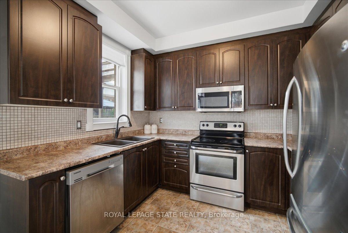 Photo 17 of 40 Whitwell Way, Hamilton, Binbrook — HOMEH