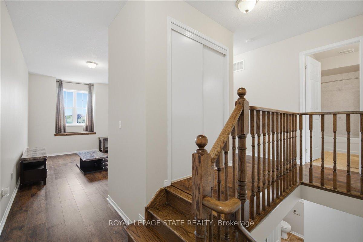 Photo 21 of 40 Whitwell Way, Hamilton, Binbrook — HOMEH