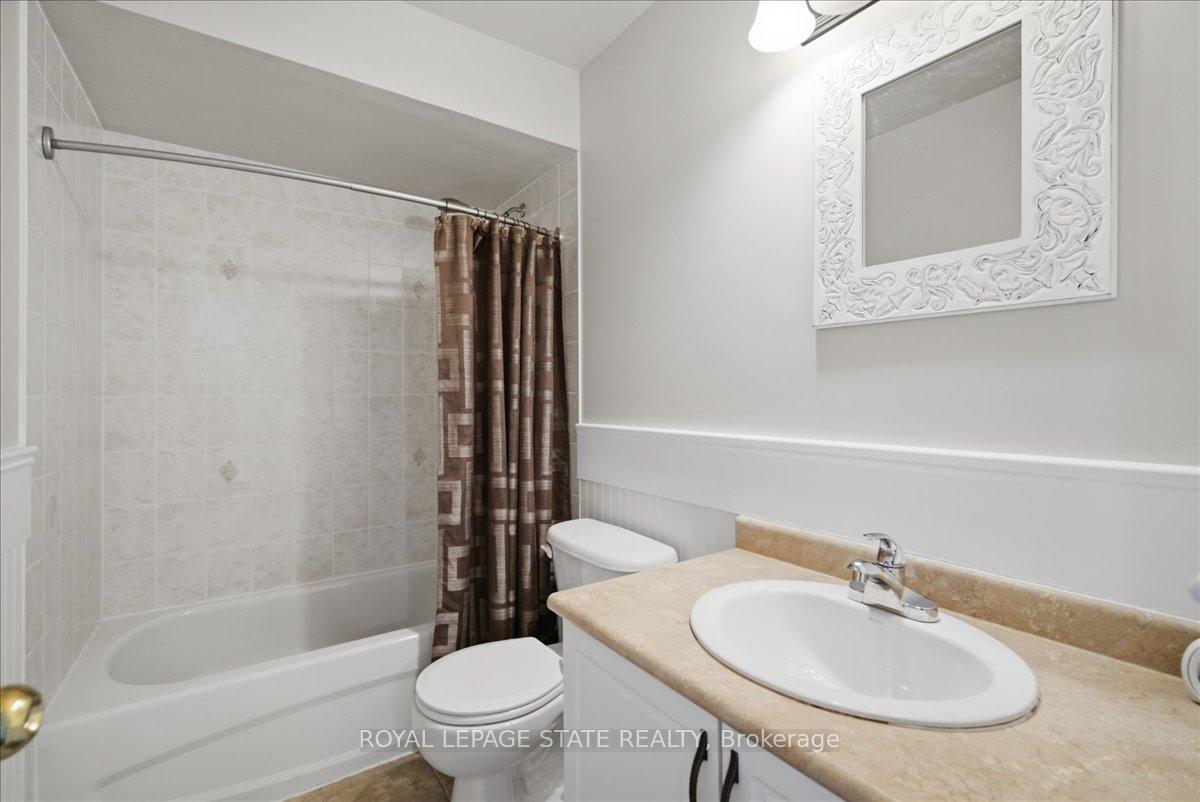 Photo 29 of 40 Whitwell Way, Hamilton, Binbrook — HOMEH