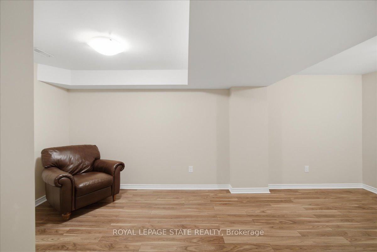 Photo 36 of 40 Whitwell Way, Hamilton, Binbrook — HOMEH
