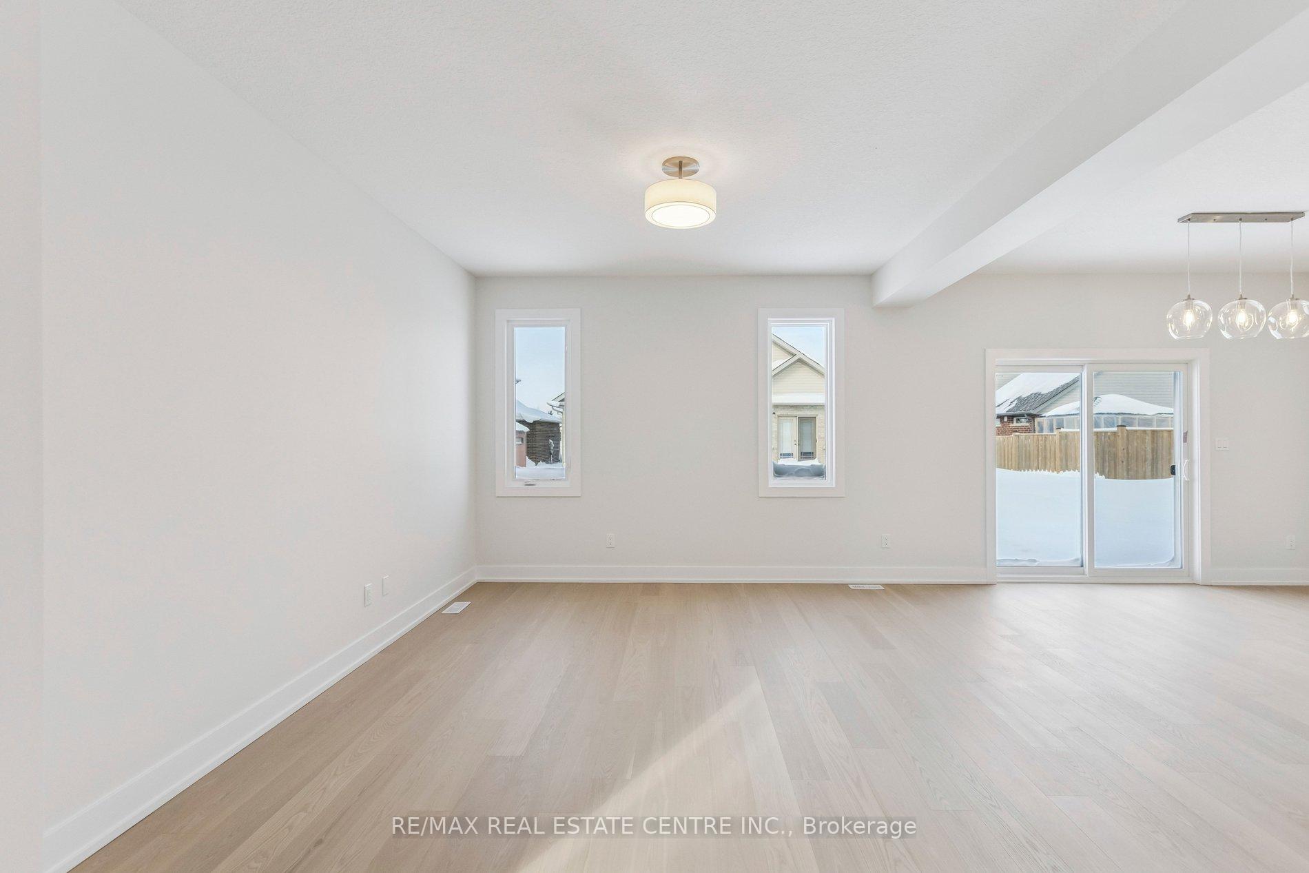 Photo 10 of 123 Maple Street, Mapleton, Drayton — HOMEH