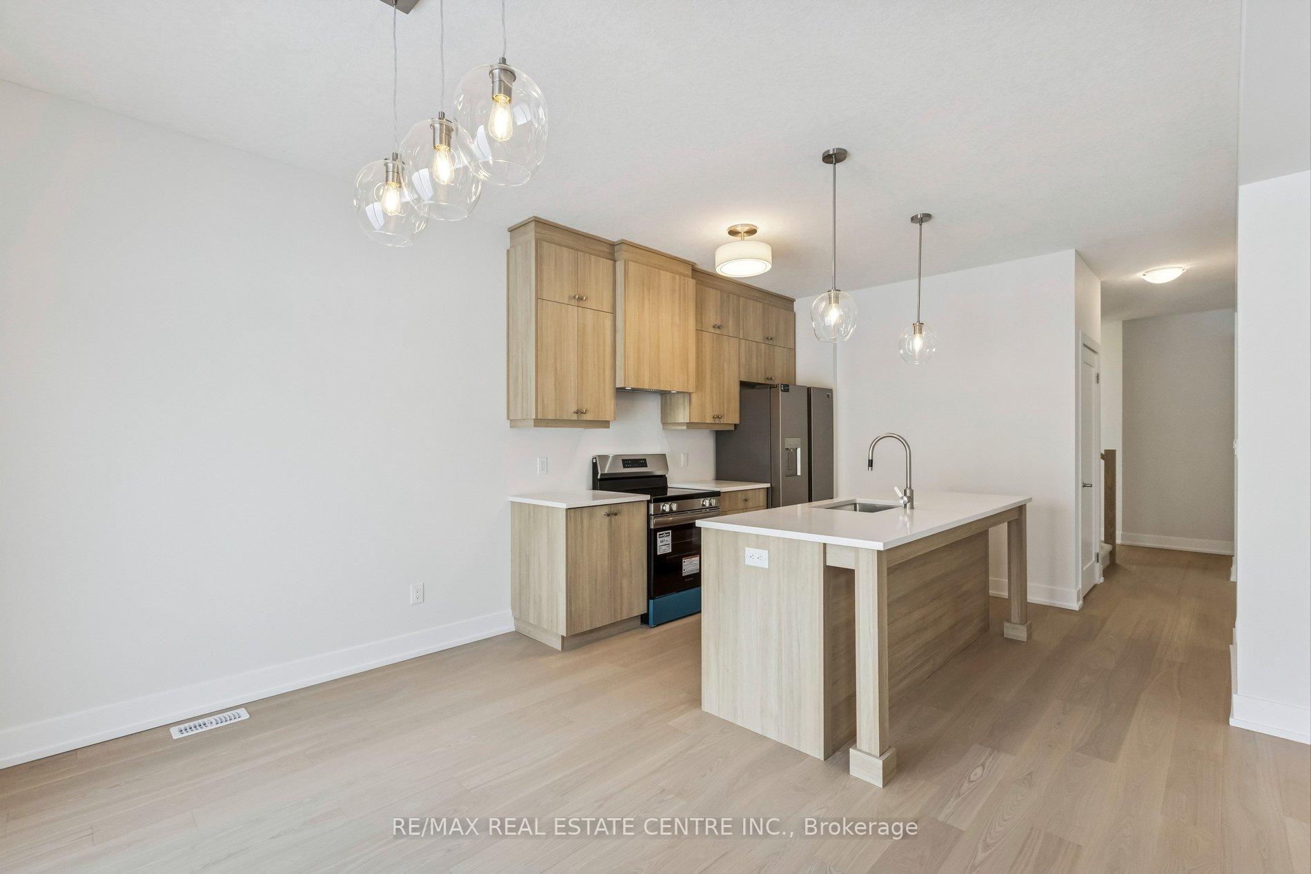 Photo 16 of 123 Maple Street, Mapleton, Drayton — HOMEH