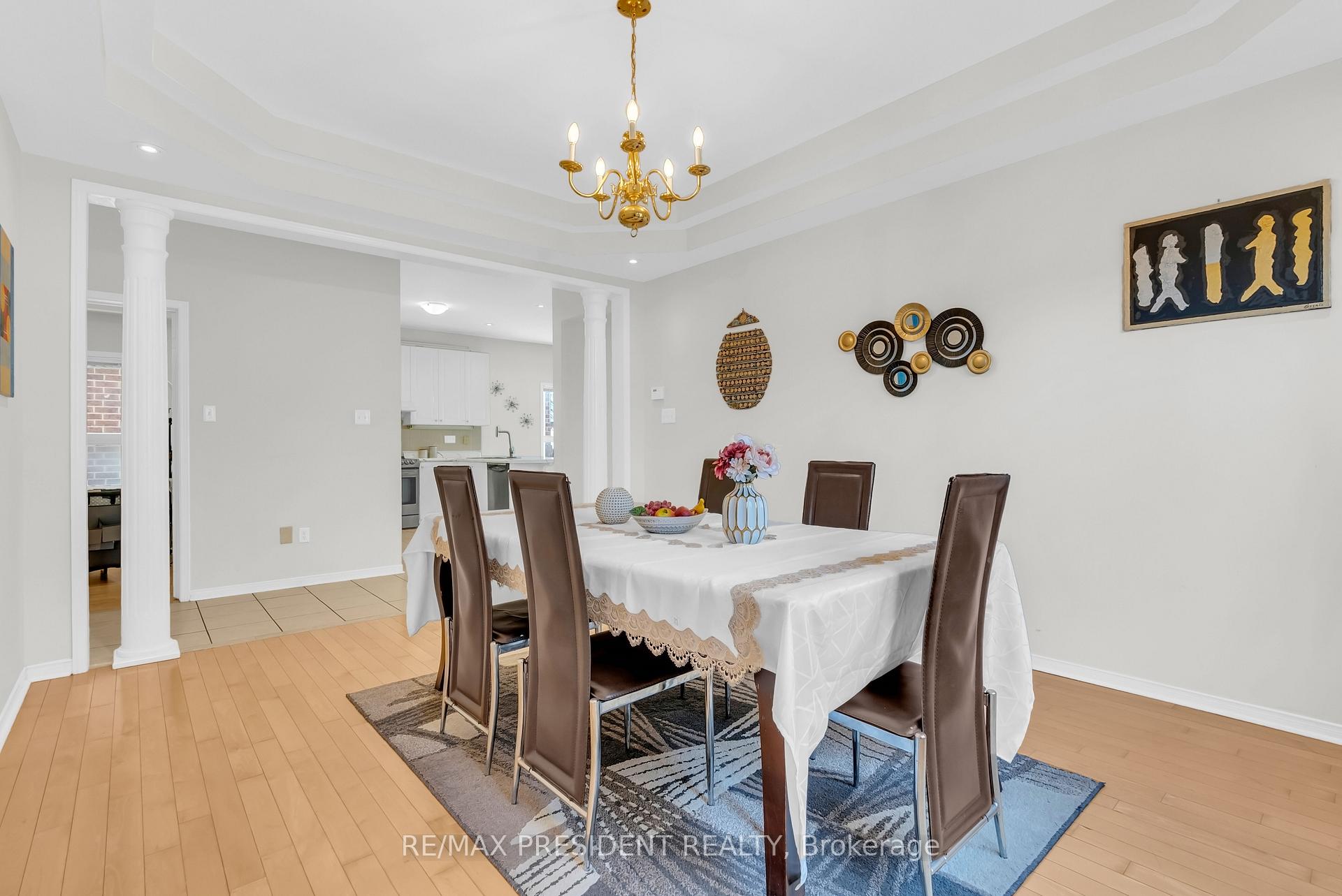 Photo 10 of 1 Crown Victoria Drive, Brampton, Fletcher's Meadow — HOMEH