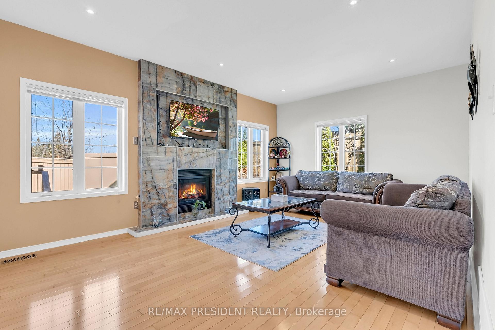 Photo 11 of 1 Crown Victoria Drive, Brampton, Fletcher's Meadow — HOMEH