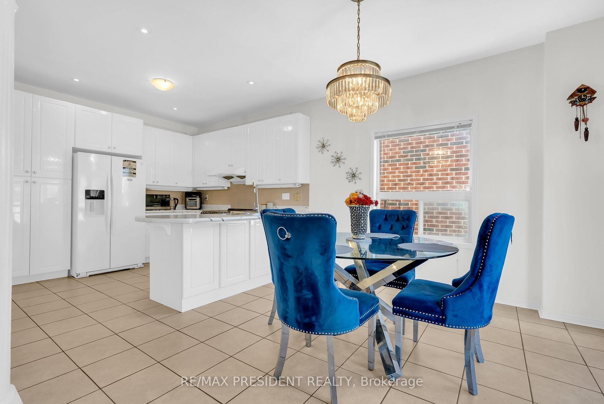 Photo 18 of 1 Crown Victoria Drive, Brampton, Fletcher's Meadow — HOMEH