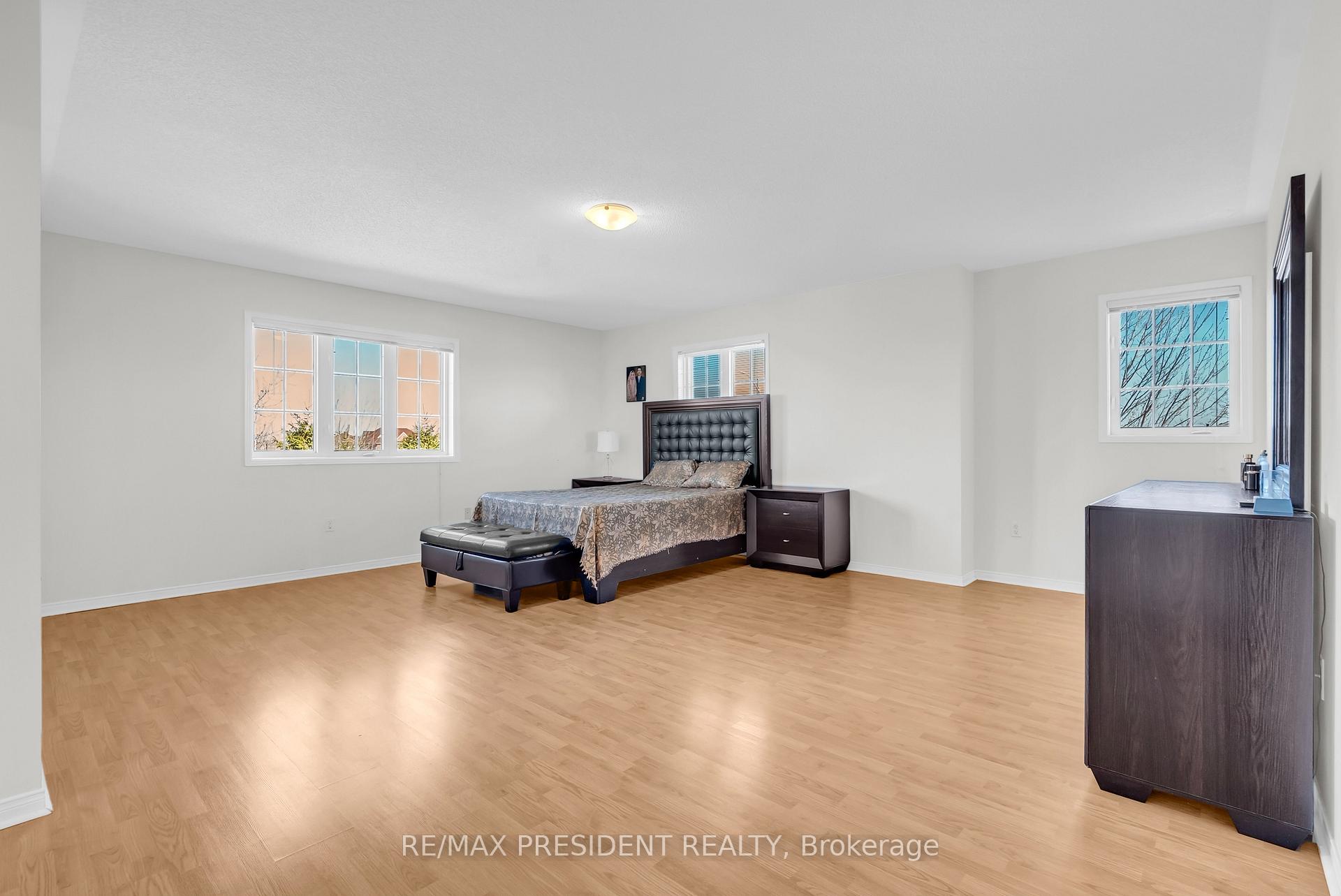 Photo 26 of 1 Crown Victoria Drive, Brampton, Fletcher's Meadow — HOMEH