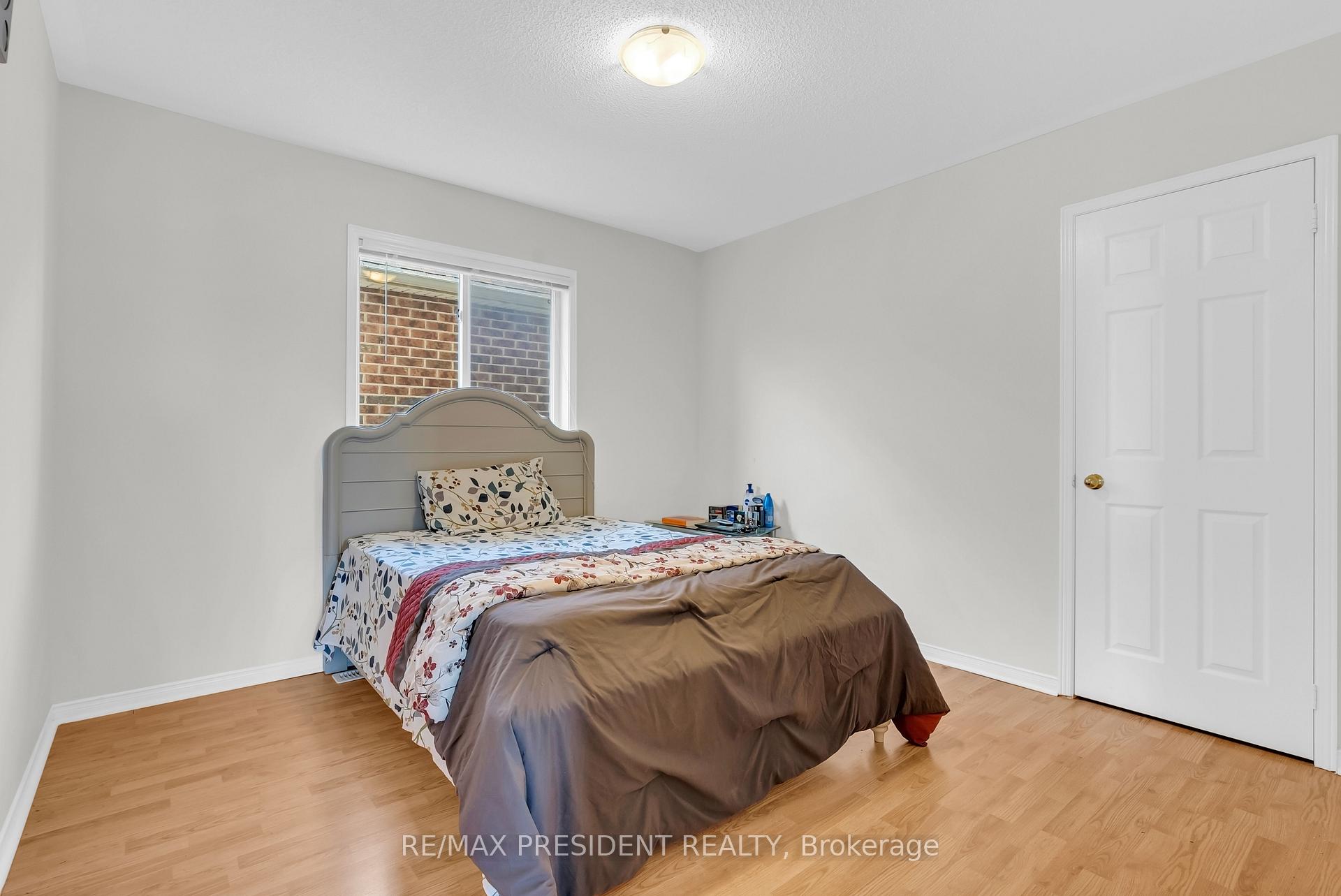 Photo 40 of 1 Crown Victoria Drive, Brampton, Fletcher's Meadow — HOMEH