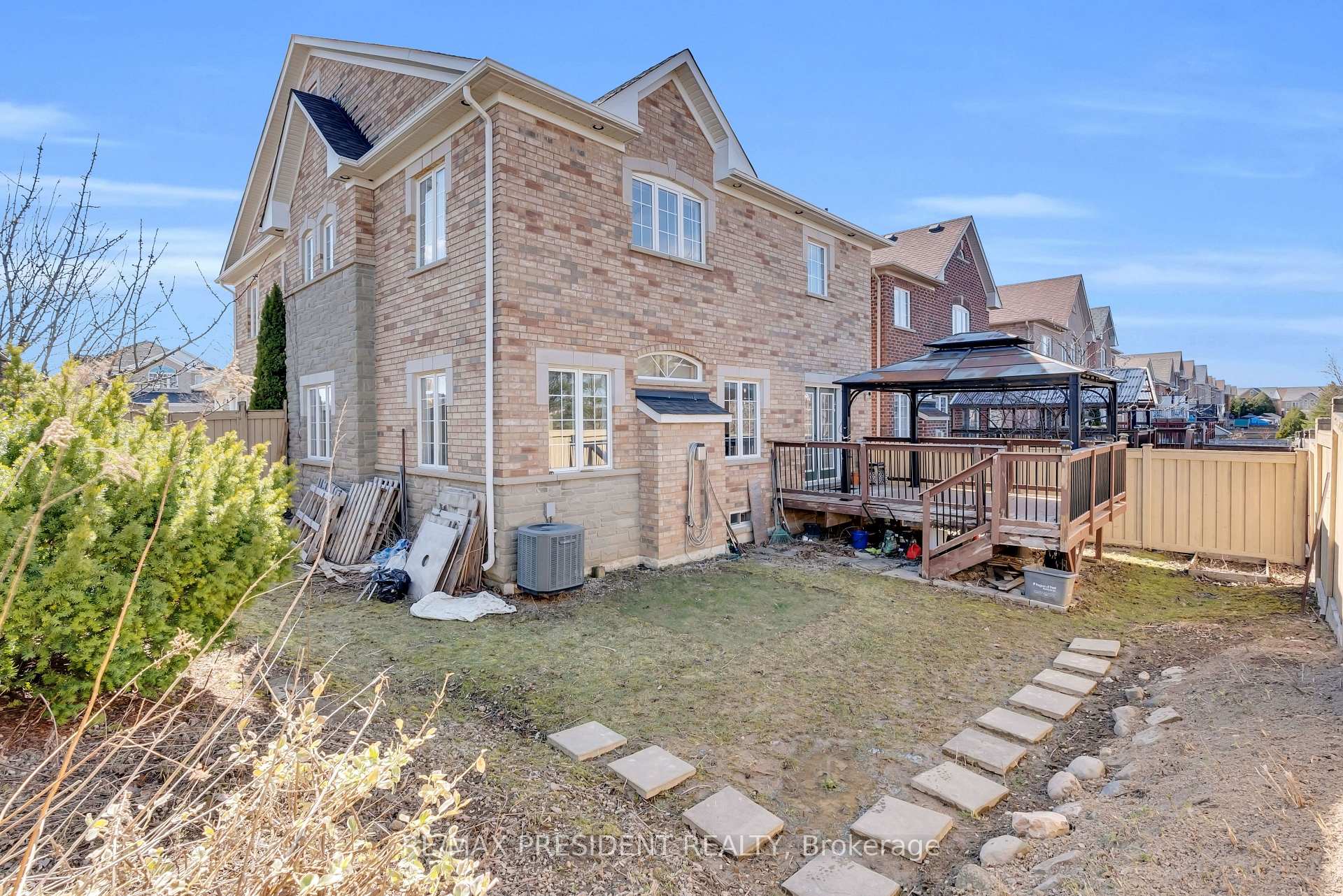 Photo 48 of 1 Crown Victoria Drive, Brampton, Fletcher's Meadow — HOMEH