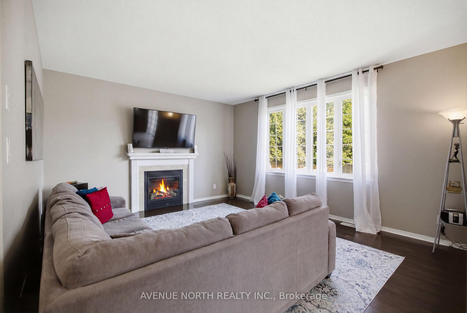 Photo 12 of 112 Sunita Crescent, Ottawa, Barrhaven - Stonebridge — HOMEH