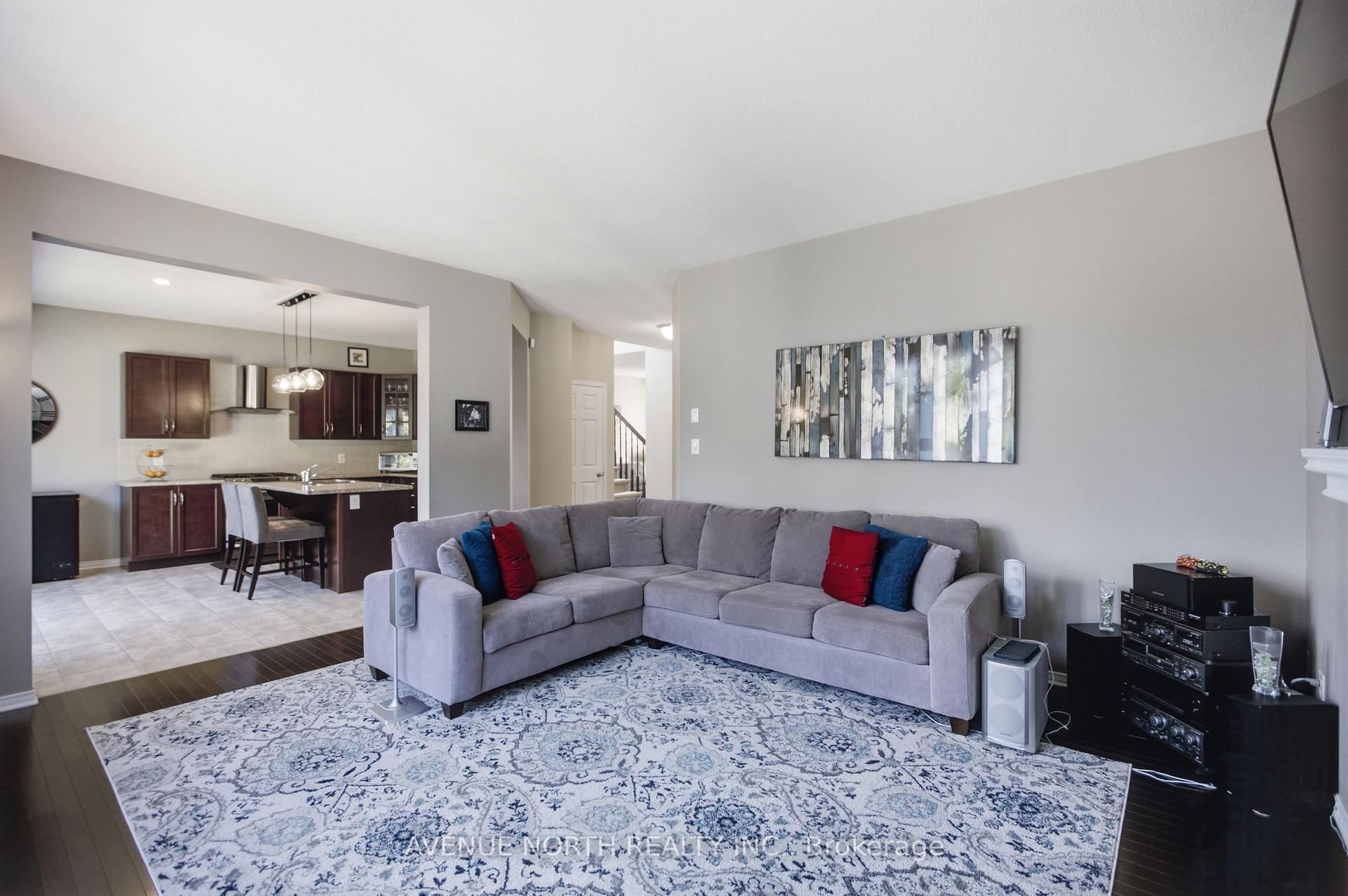 Photo 13 of 112 Sunita Crescent, Ottawa, Barrhaven - Stonebridge — HOMEH