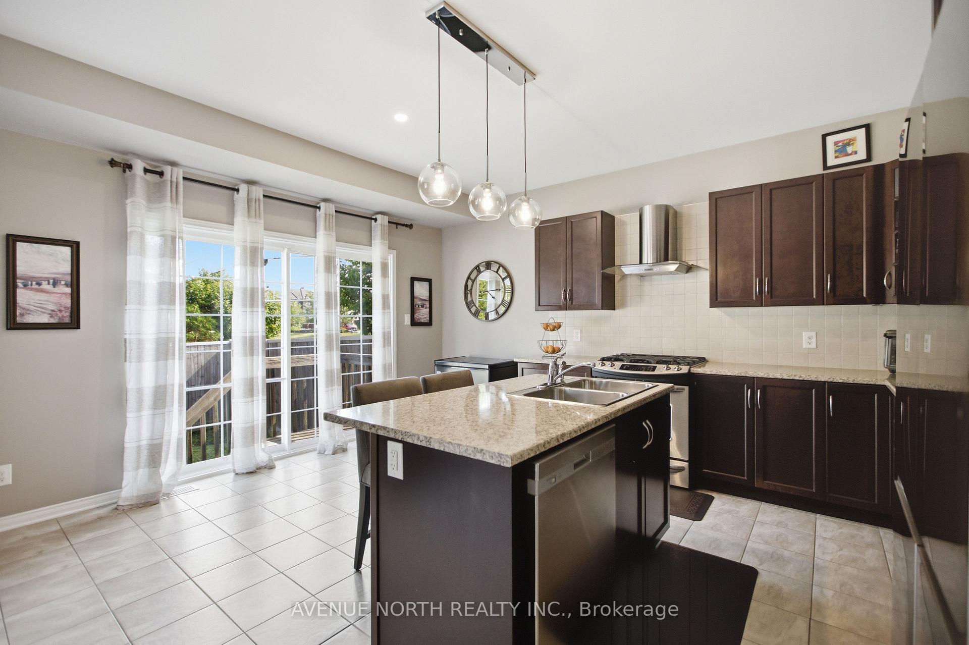 Photo 14 of 112 Sunita Crescent, Ottawa, Barrhaven - Stonebridge — HOMEH