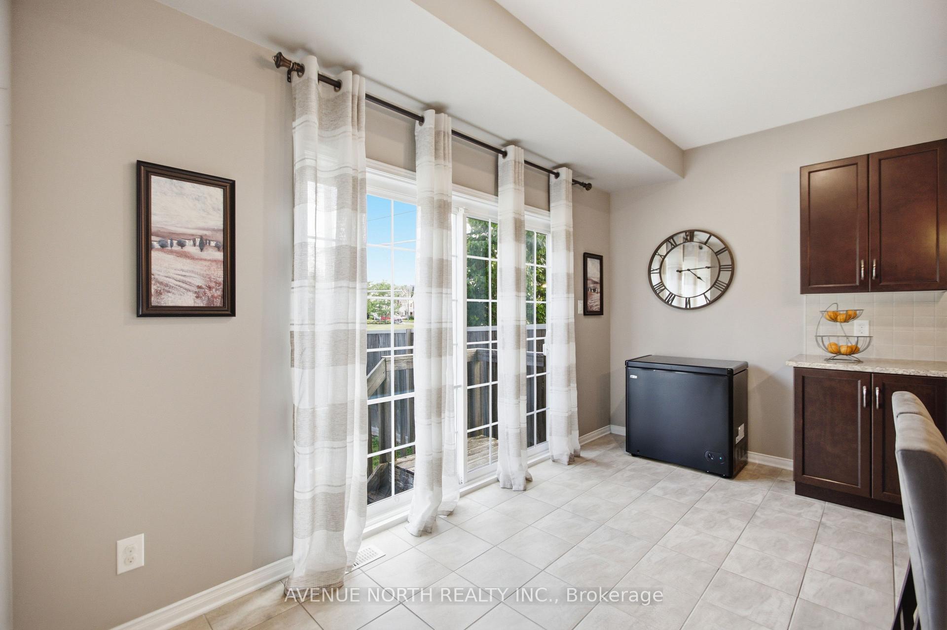 Photo 18 of 112 Sunita Crescent, Ottawa, Barrhaven - Stonebridge — HOMEH