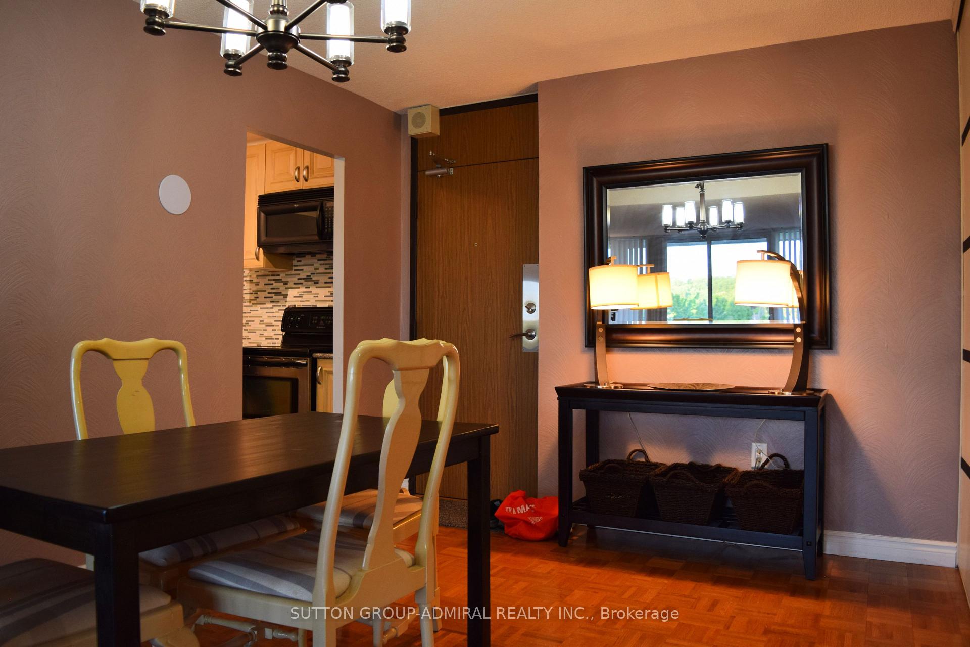 Photo 7 of Unit 804, 260 Scarlett Road, Toronto, Rockcliffe-Smythe — HOMEH