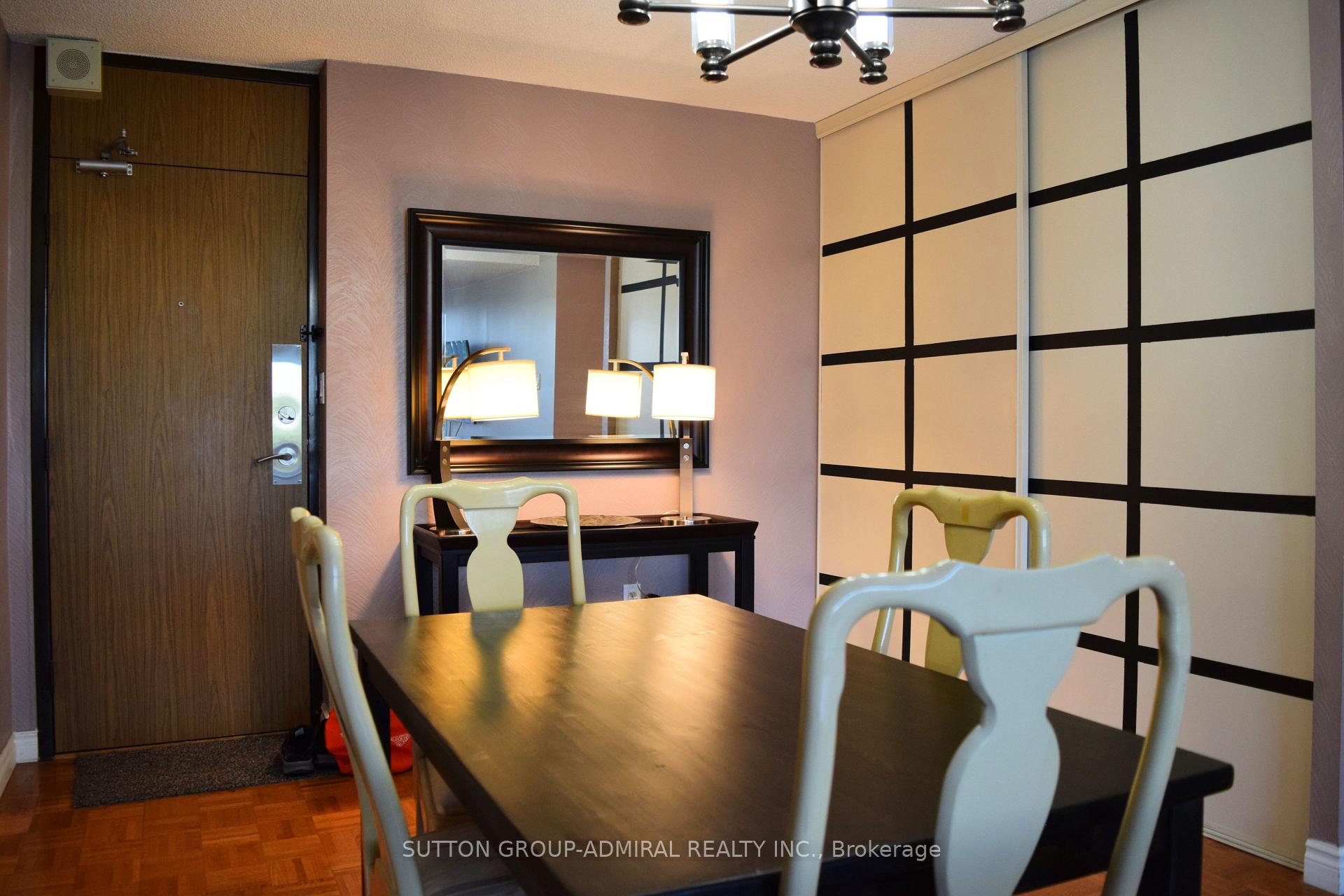 Photo 9 of Unit 804, 260 Scarlett Road, Toronto, Rockcliffe-Smythe — HOMEH